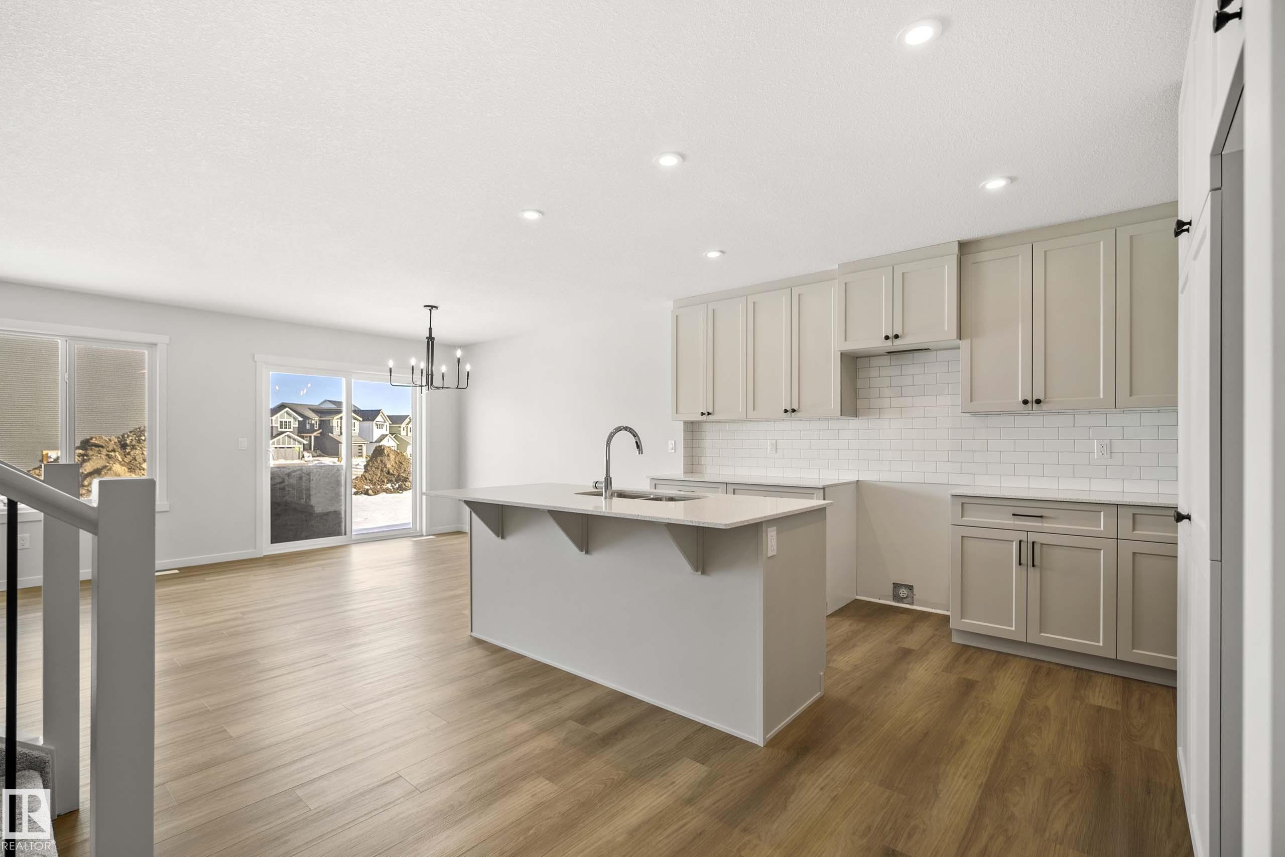 344 172 Avenue NW, Marquis, Edmonton photo number 2