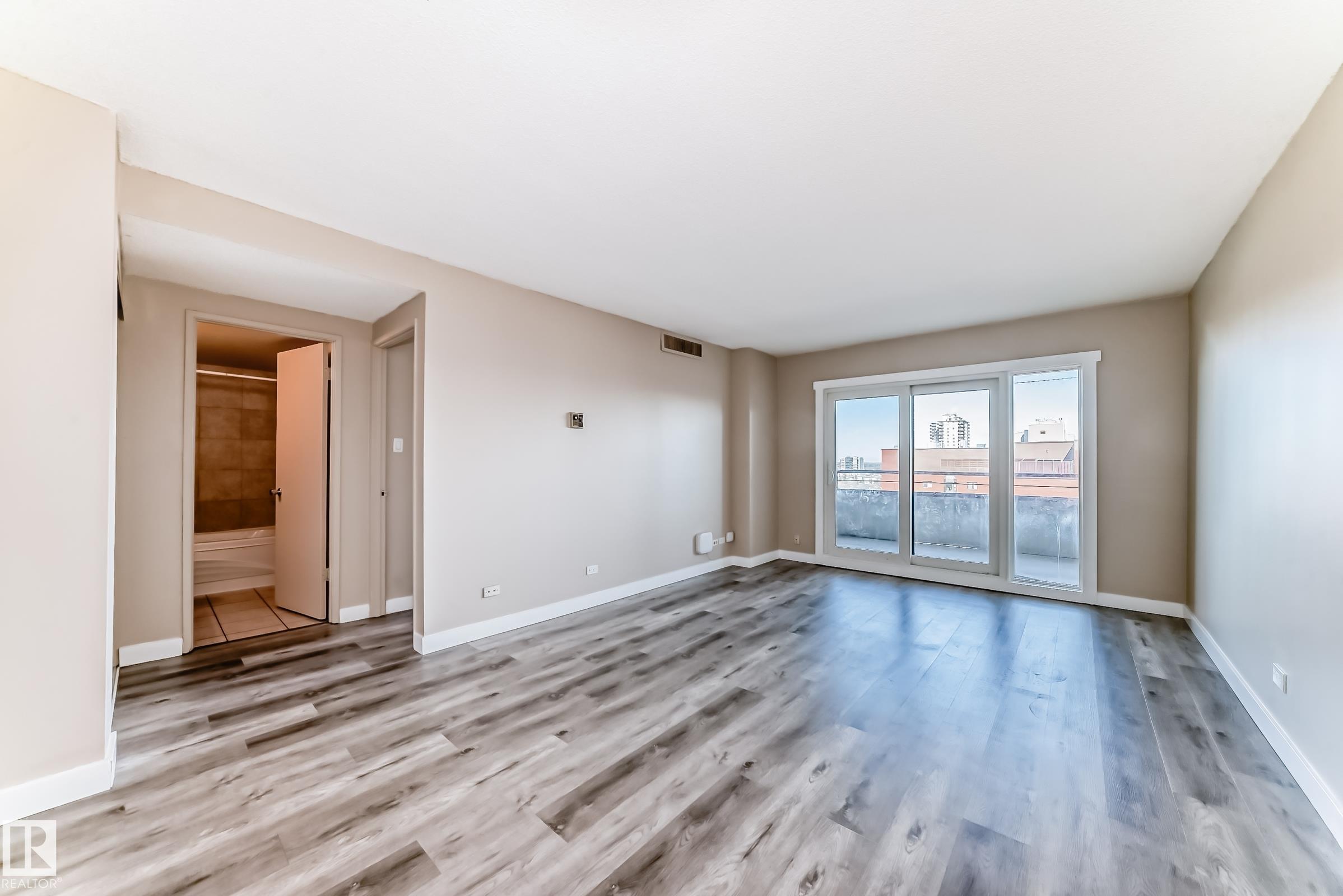 Photo 12 at 1207 - 10140 120 Street NW, Wîhkwêntôwin, Edmonton