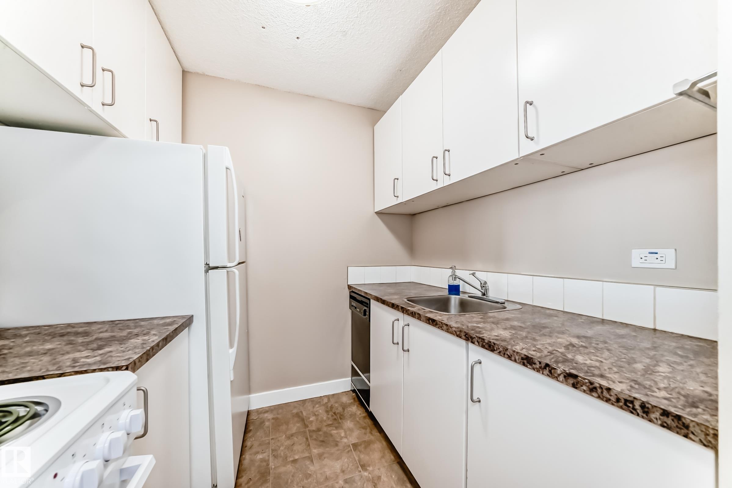 Photo 7 at 1207 - 10140 120 Street NW, Wîhkwêntôwin, Edmonton