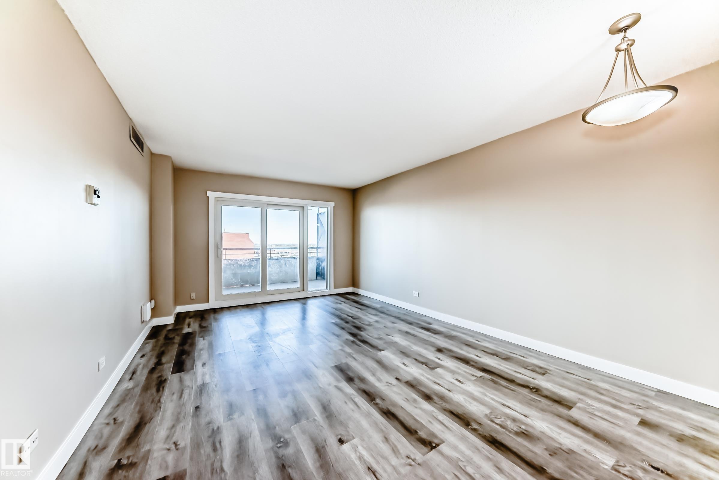 Photo 10 at 1207 - 10140 120 Street NW, Wîhkwêntôwin, Edmonton