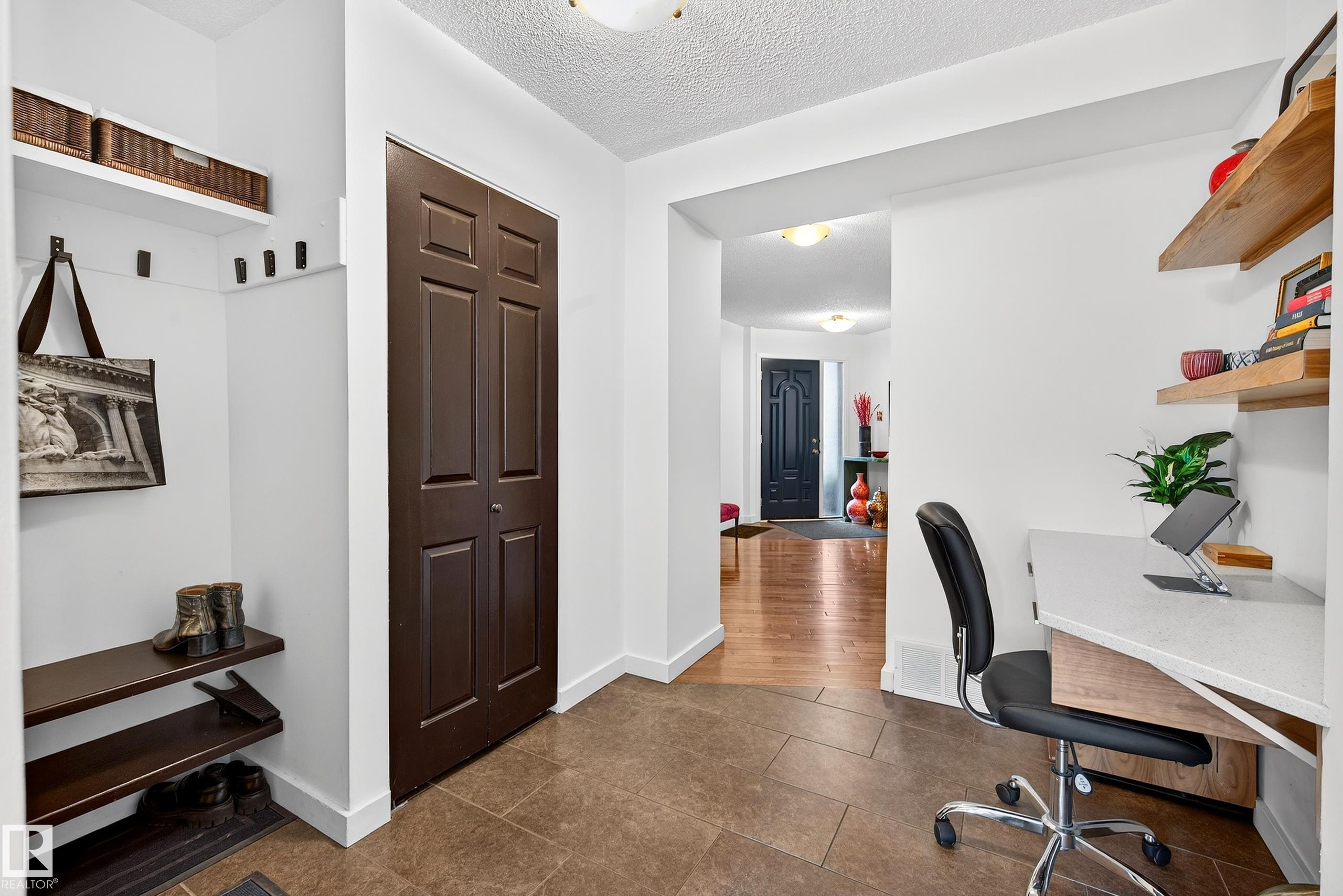 https://zimg.paragon.ice.com/ParagonImages/Property/PM/RAE/225389864/20/0/0/a45e99564b3577b6c934eb19072e11a5/1/504ef9455d792c0956ba9ae0211bb2f3/225389864-84741E15-0923-4EDE-947A-929123F092AC.JPG