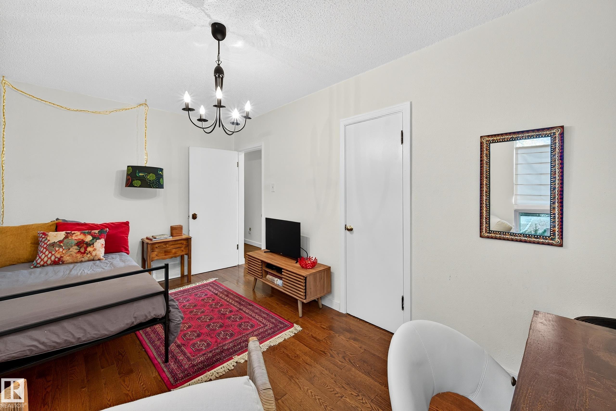 https://zimg.paragon.ice.com/ParagonImages/Property/PM/RAE/225389864/24/0/0/cc30a4f1927308596505824917f0ef40/1/504ef9455d792c0956ba9ae0211bb2f3/225389864-835E3E4B-8CED-41FF-A6C2-A21AA809FD56.JPG