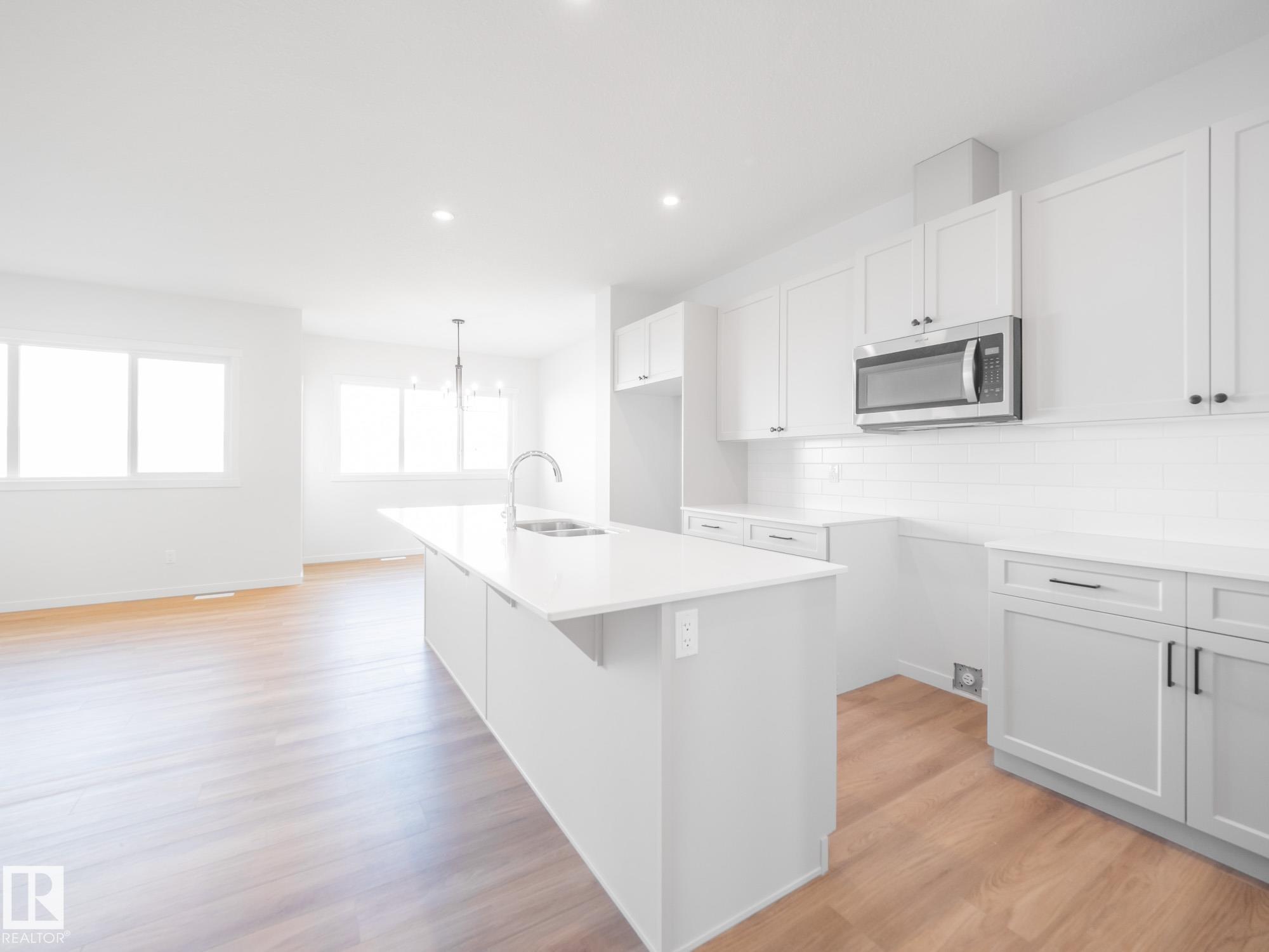 Photo 12 at 19422 22a Avenue NW, River's Edge, Edmonton