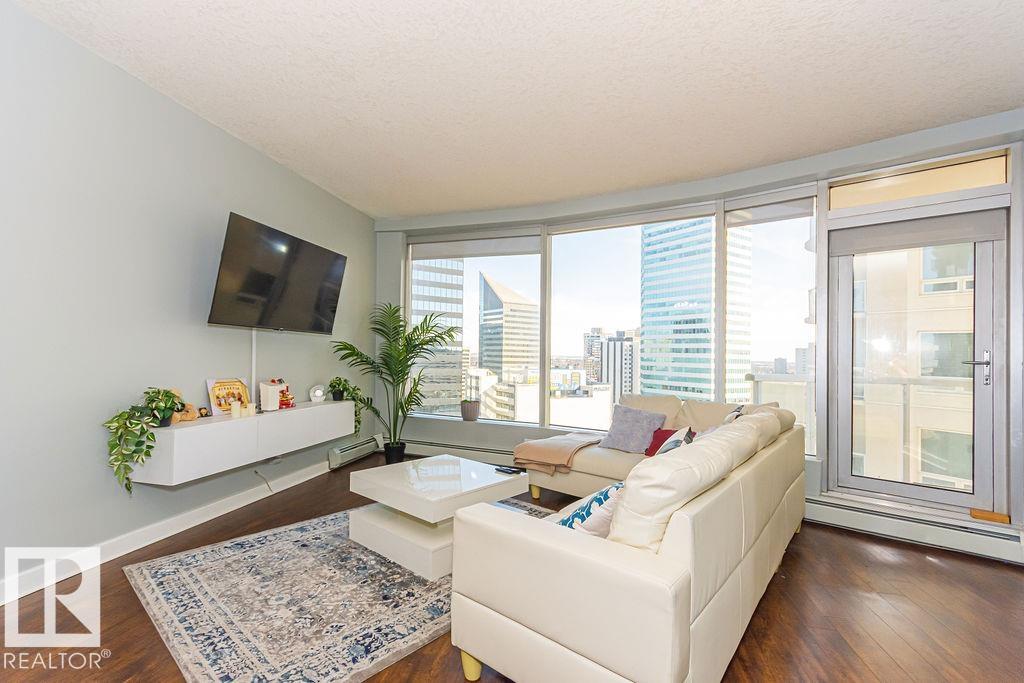 Photo 10 at 1404 - 10152 104 Street NW, Downtown, Edmonton