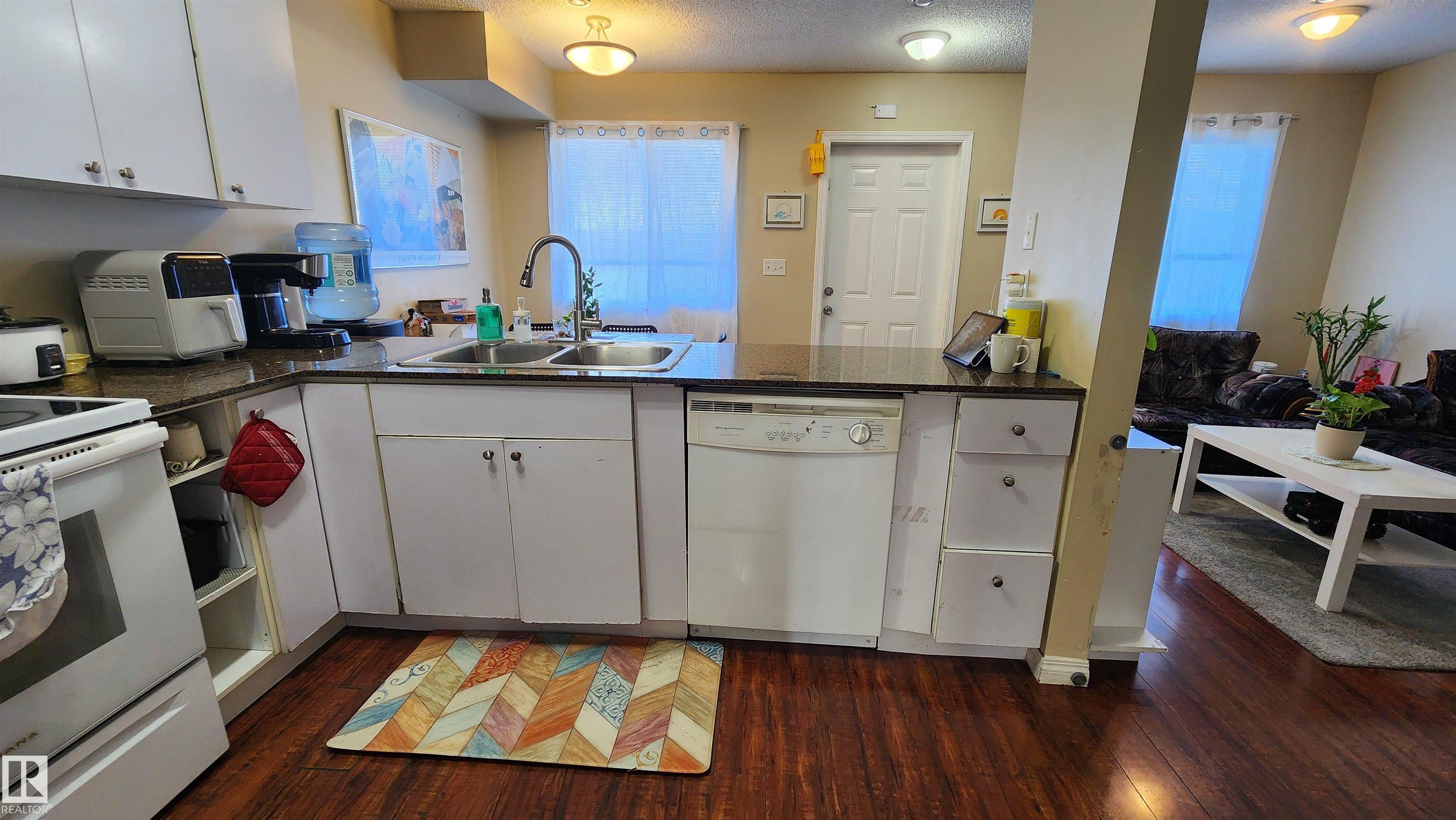 Photo 39 at 108 - 166 Bridgeport Boulevard, Bridgeport, Leduc