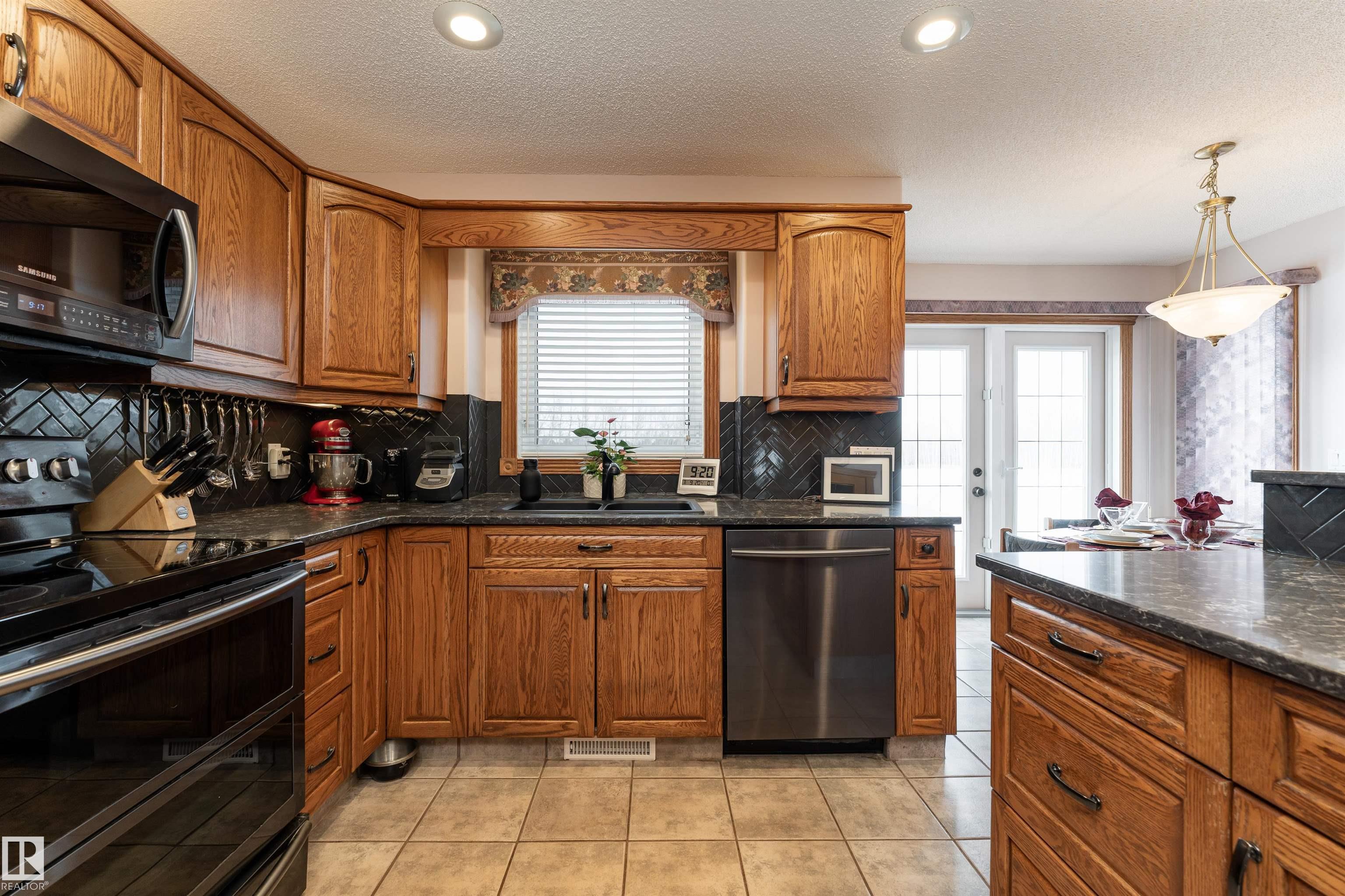 Photo 8 at 133 - 52555 Rge Road 223, Lark Hill Farms, Rural Strathcona County