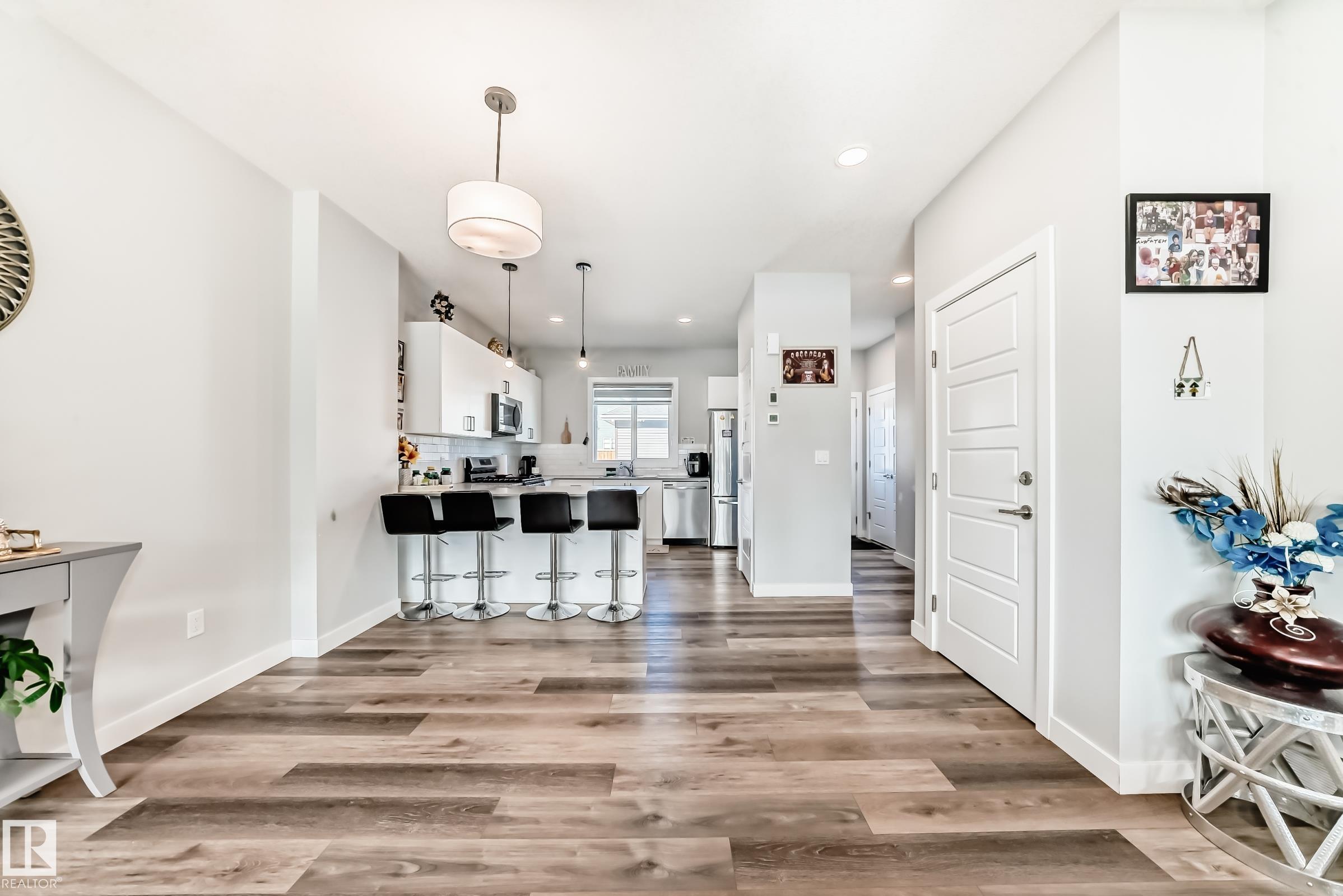 Photo 14 at 572 Glenridding Ravine Drive SW, Glenridding Ravine, Edmonton