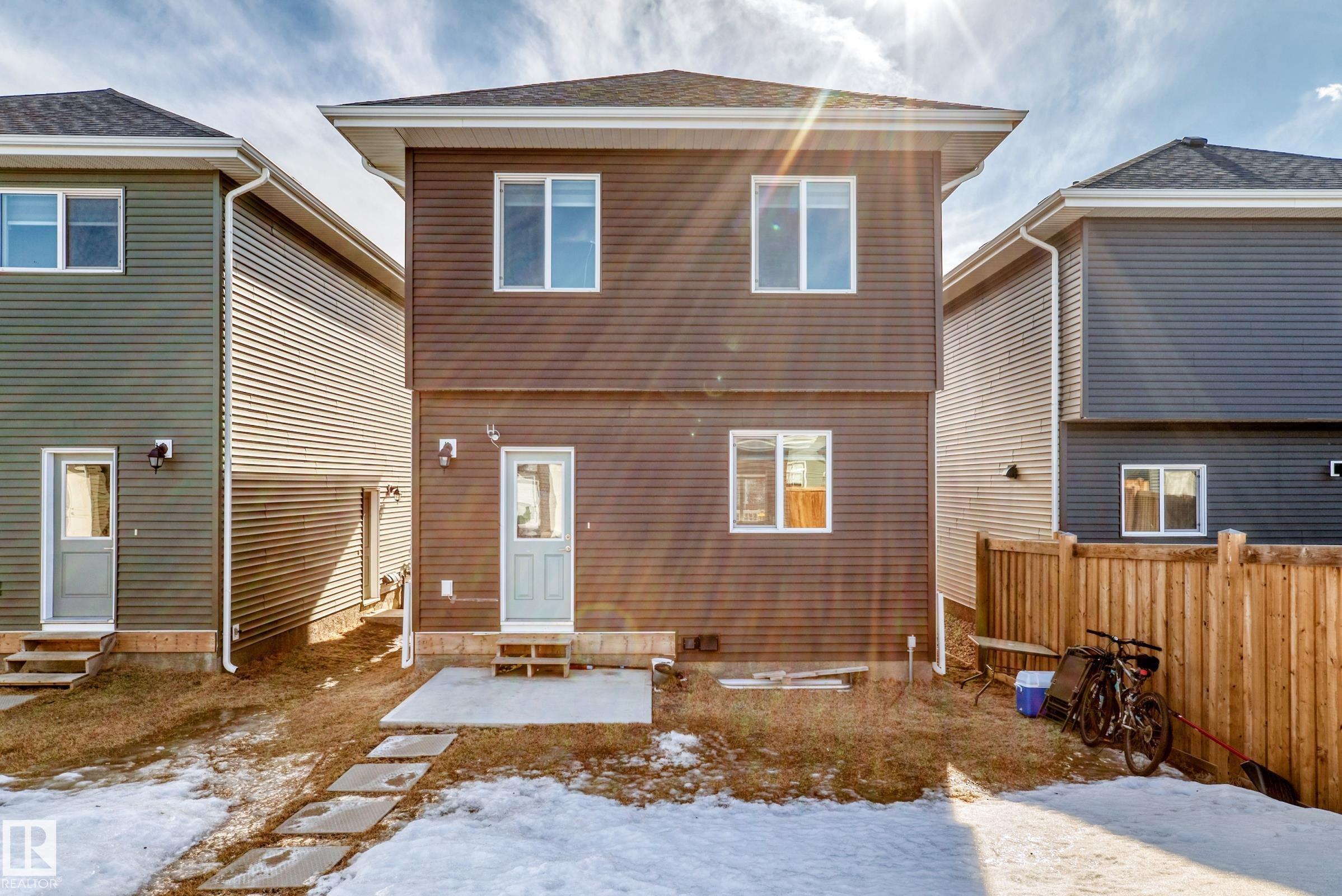 Photo 3 at 572 Glenridding Ravine Drive SW, Glenridding Ravine, Edmonton