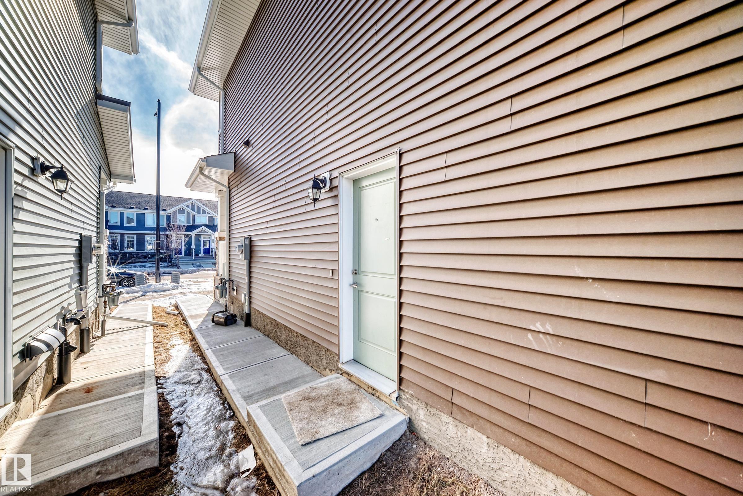 Photo 5 at 572 Glenridding Ravine Drive SW, Glenridding Ravine, Edmonton