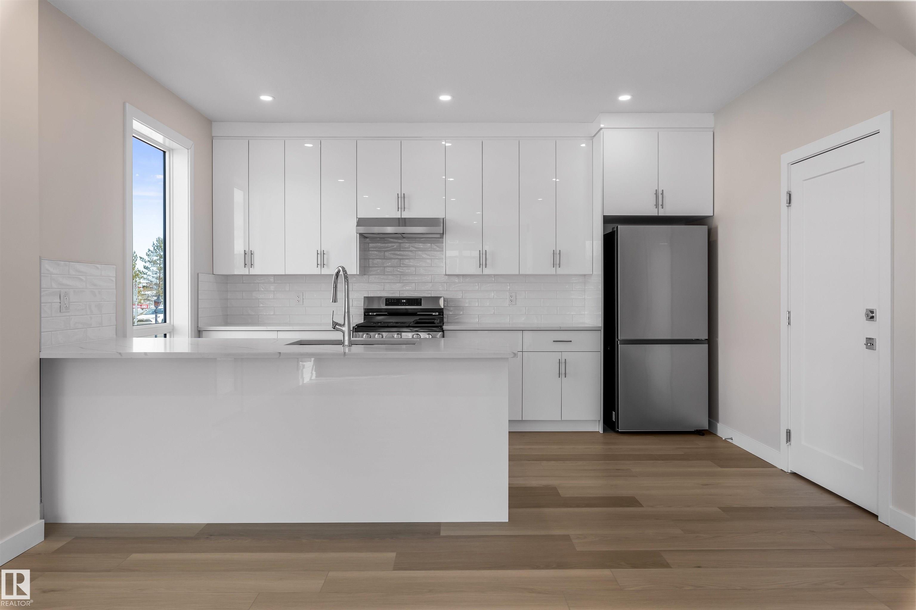 Photo 6 at 10011 162 Street NW, Glenwood, Edmonton