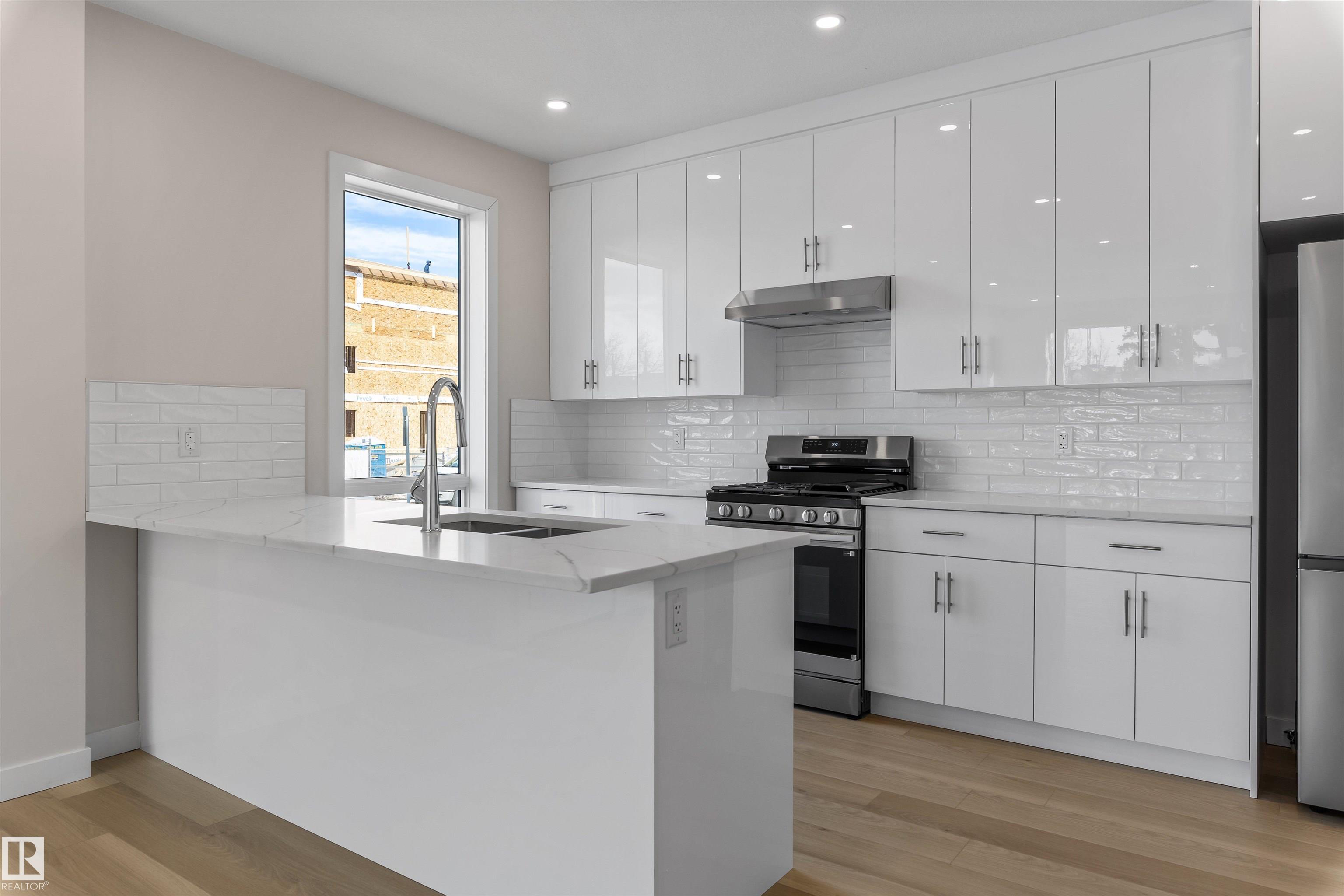 Photo 7 at 10011 162 Street NW, Glenwood, Edmonton