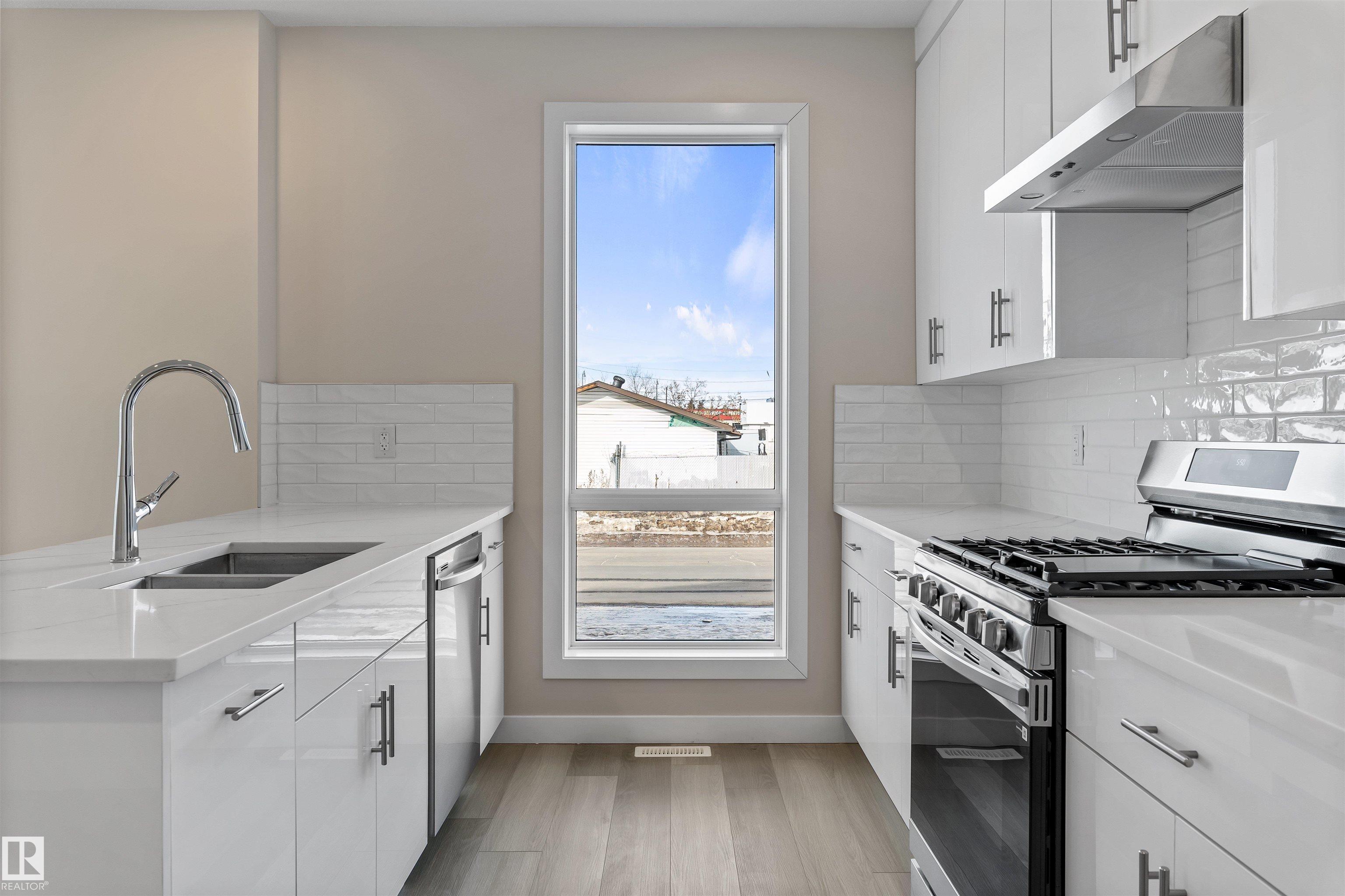 Photo 8 at 10011 162 Street NW, Glenwood, Edmonton