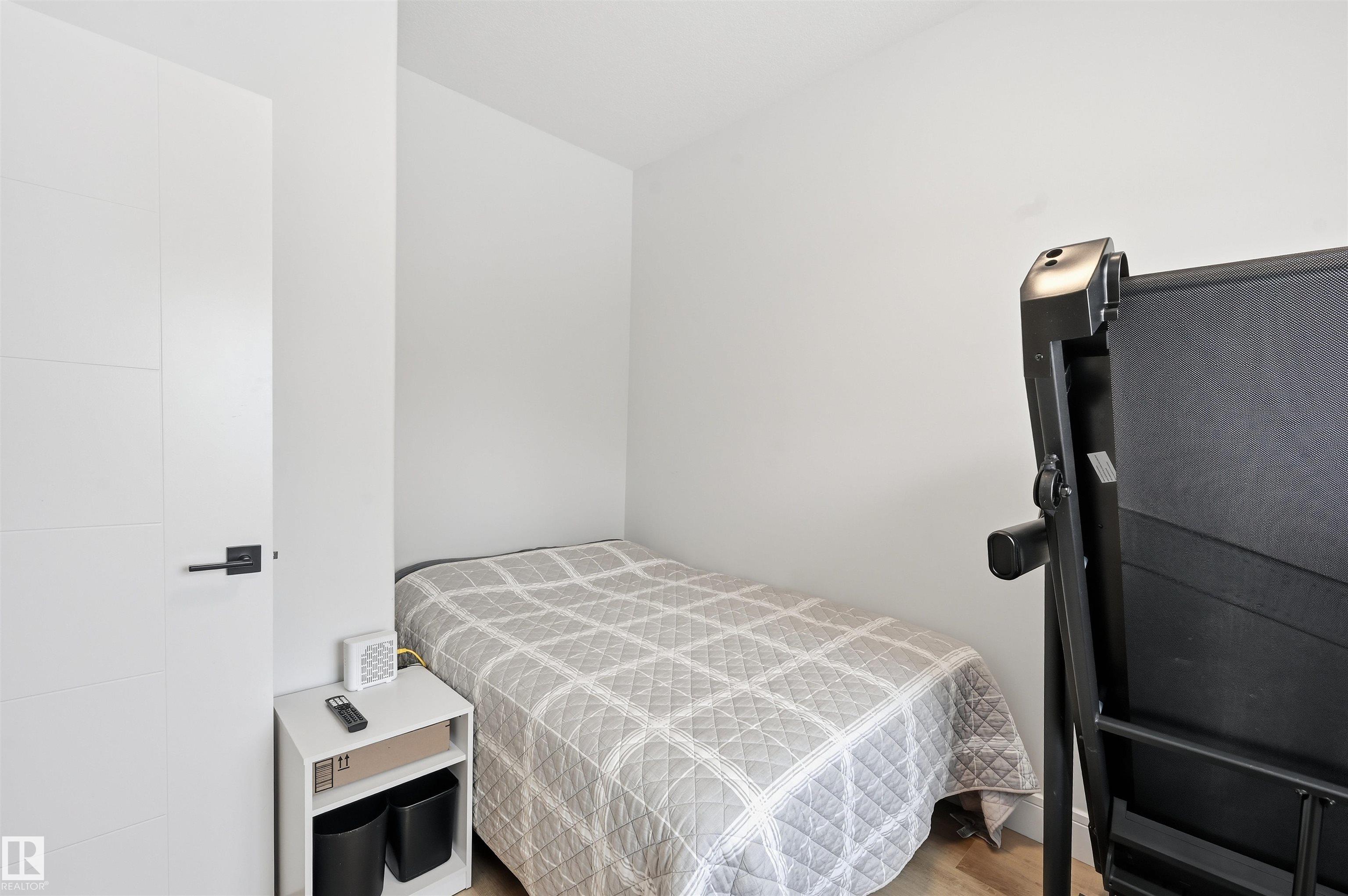 Photo 20 at 10907 151 Street NW, High Park, Edmonton