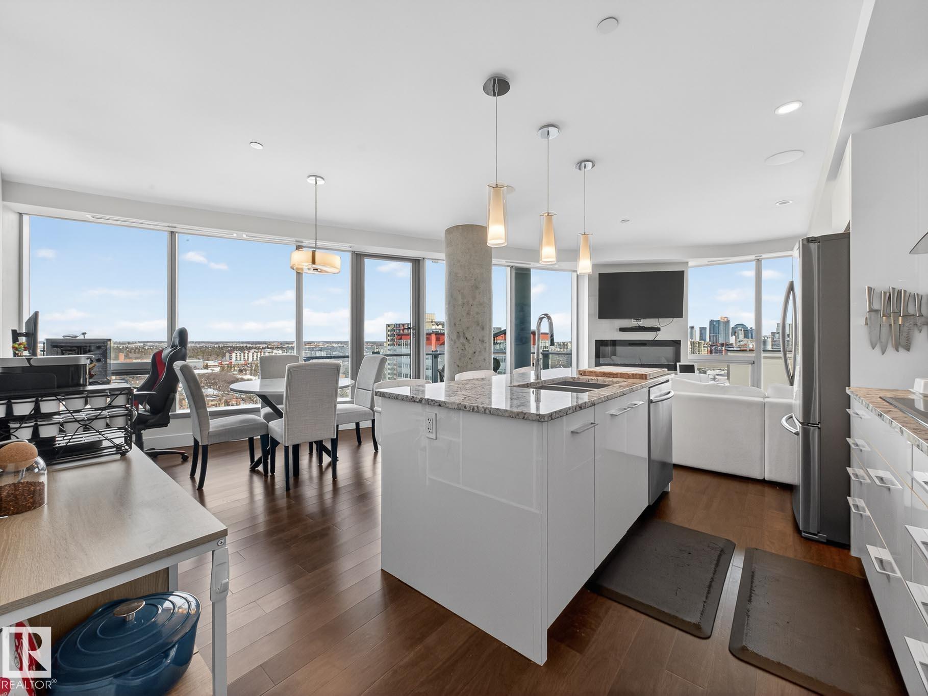 1401 - 11969 Jasper Avenue NW, Wîhkwêntôwin, Edmonton photo number 2