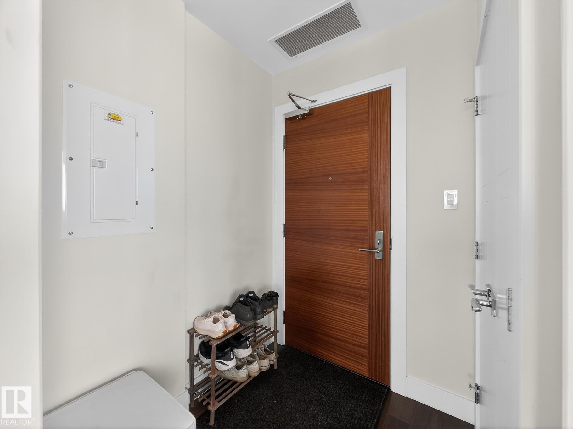 Photo 5 at 1401 - 11969 Jasper Avenue NW, Wîhkwêntôwin, Edmonton