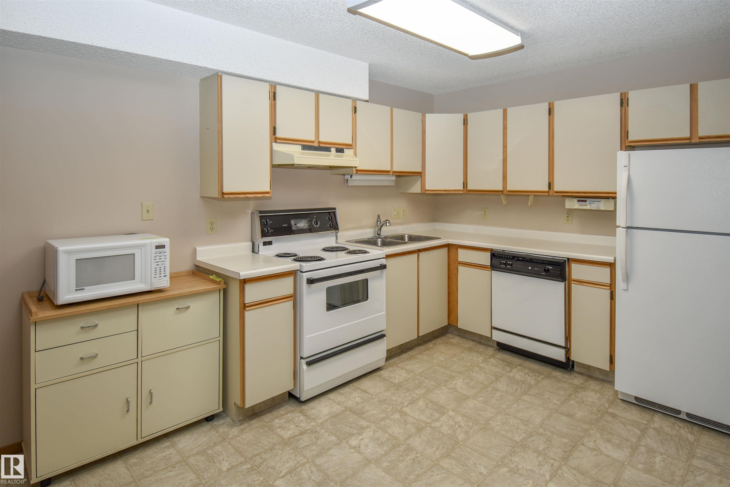 102 - 4812 51 Avenue, Downtown, Stony Plain