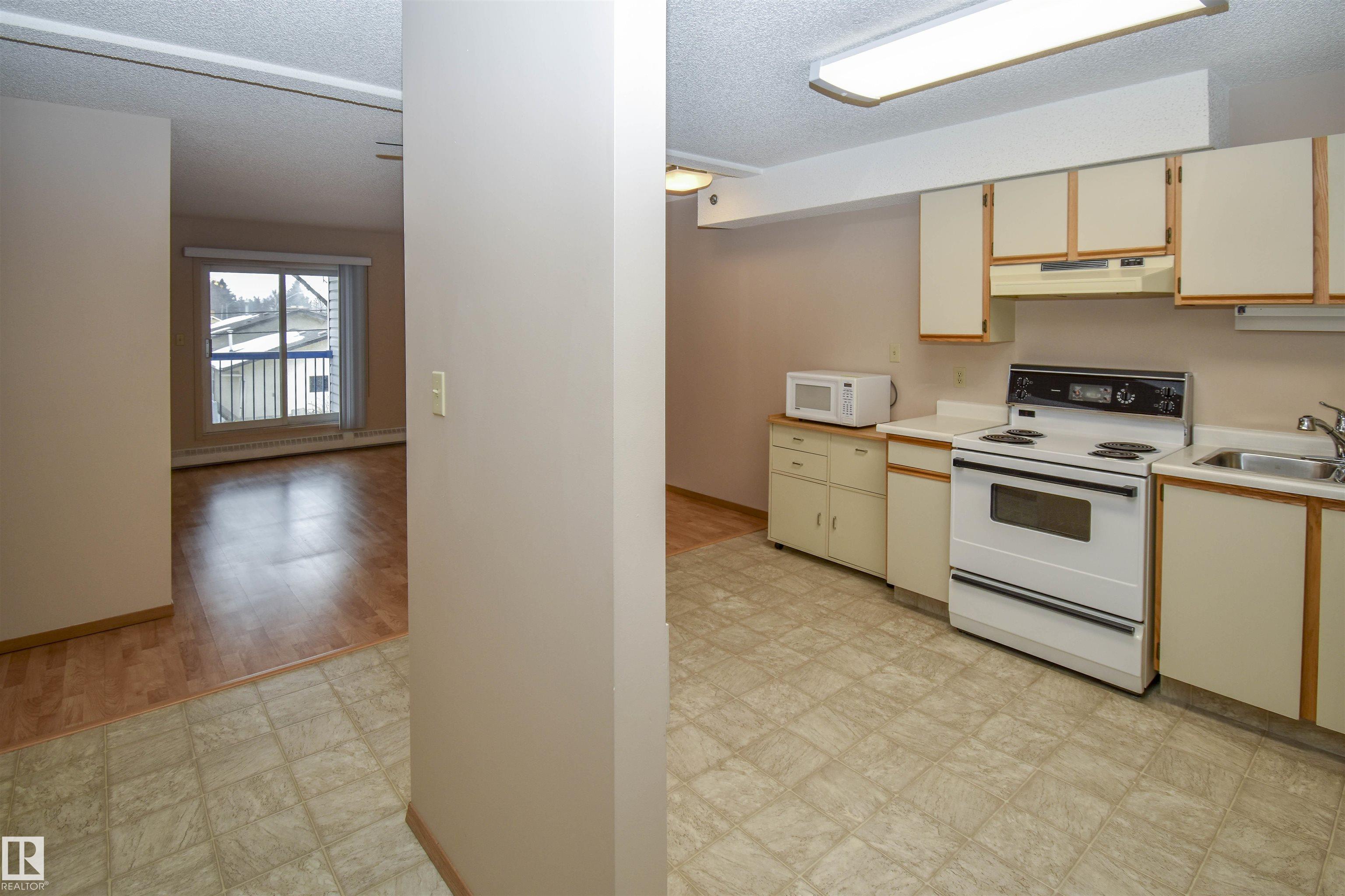 102 - 4812 51 Avenue, Downtown, Stony Plain