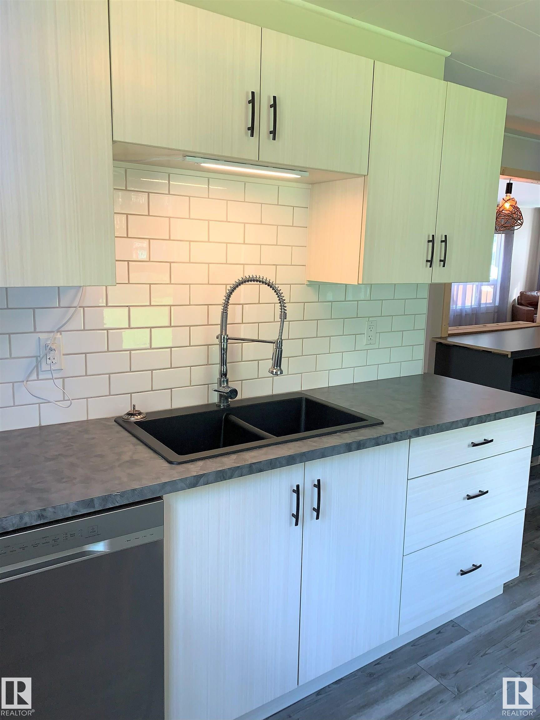 Photo 10 at 1270 47436 Rr 15, Mission Beach, Rural Leduc County