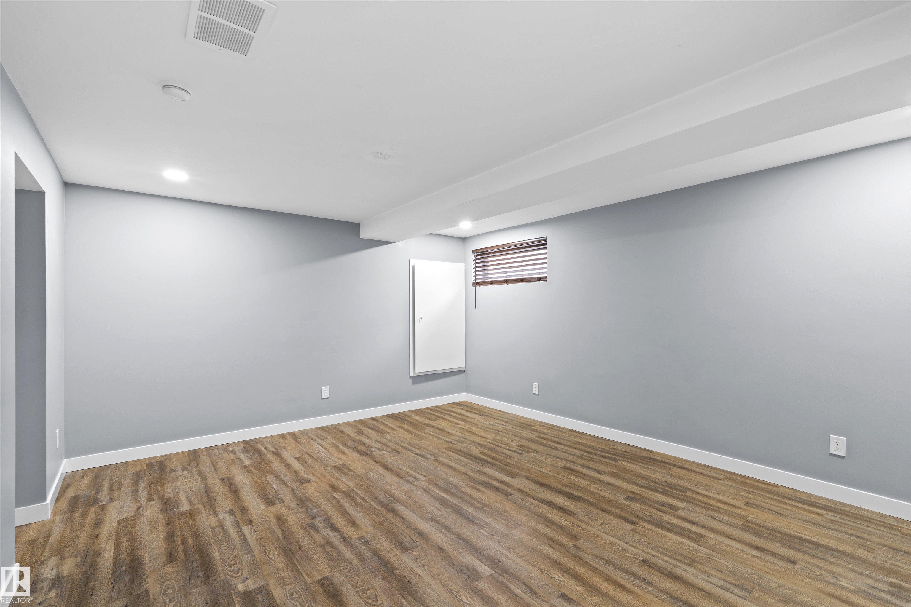 Photo 21 at 23 - 2004 Trumpeter Way NW, Trumpeter Area, Edmonton