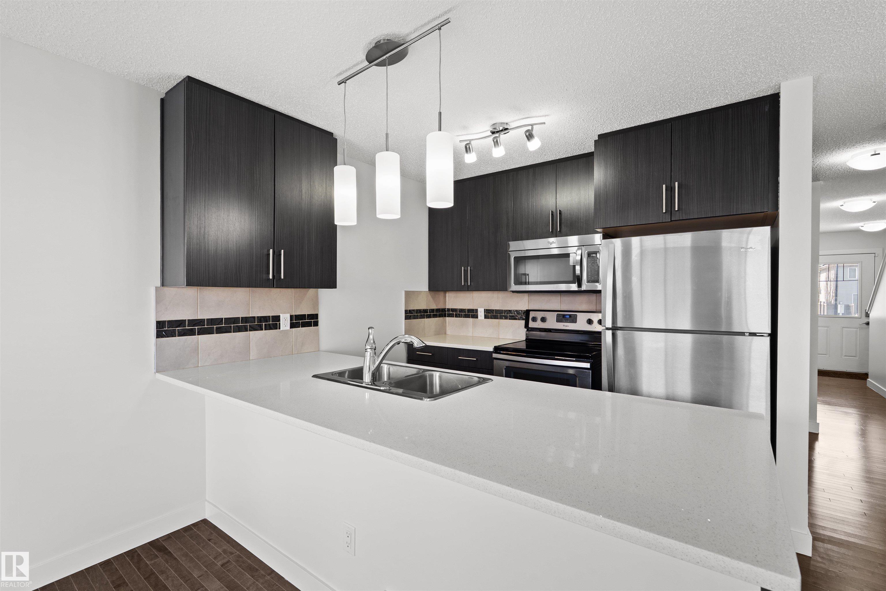 23 - 2004 Trumpeter Way NW, Trumpeter Area, Edmonton