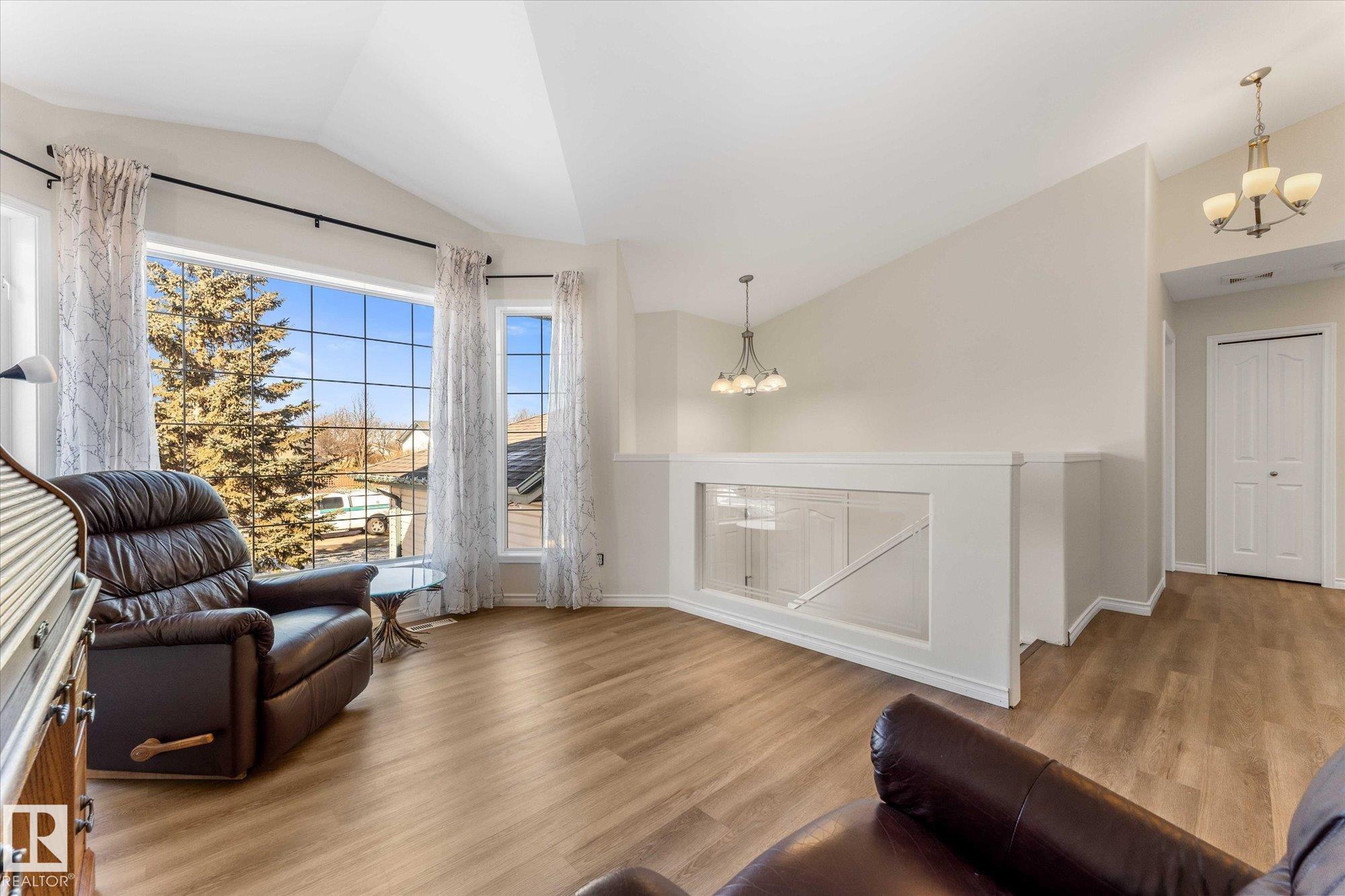 Photo 7 at 34 La Costa Fairway Close, The Fairways, Stony Plain