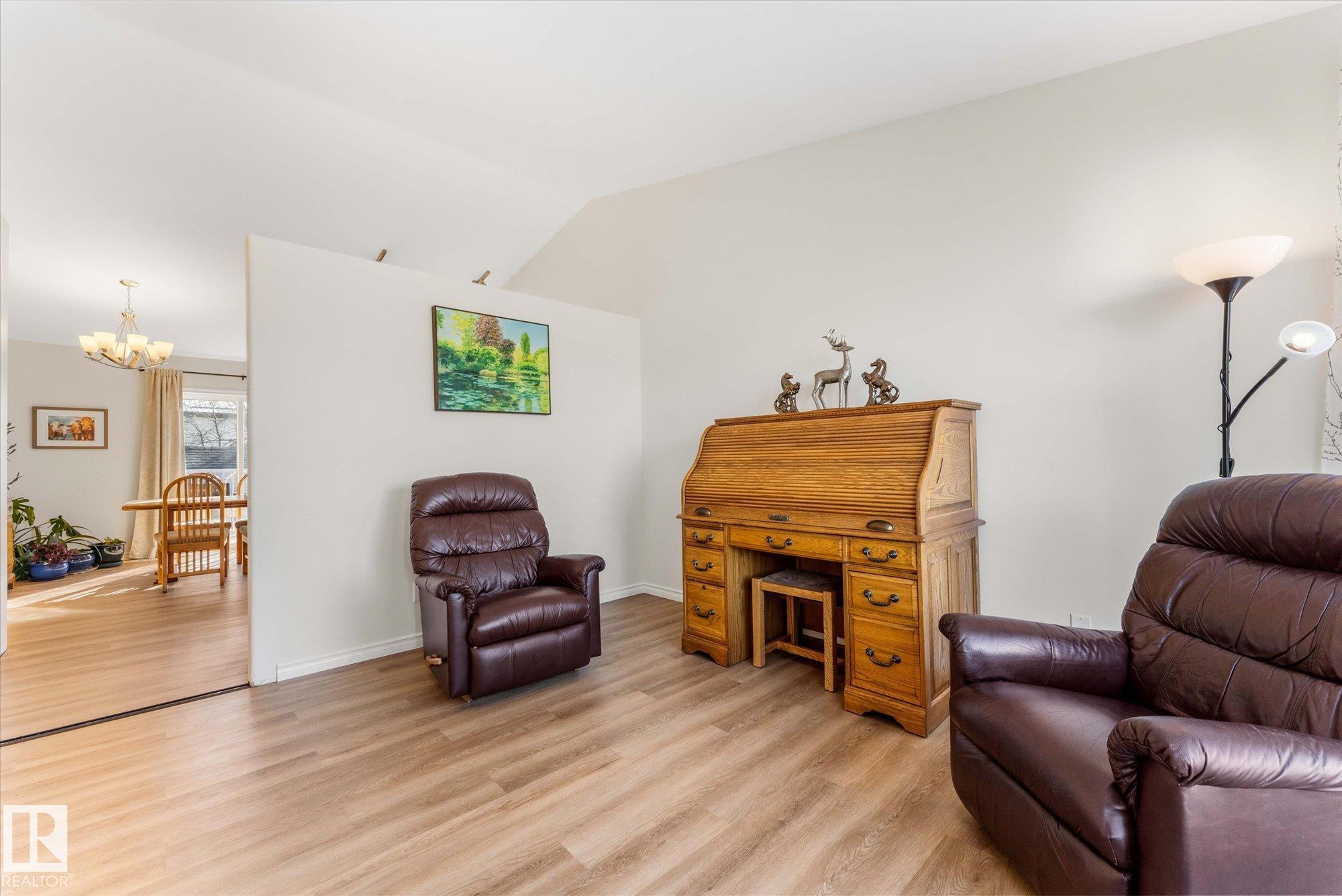 Photo 9 at 34 La Costa Fairway Close, The Fairways, Stony Plain