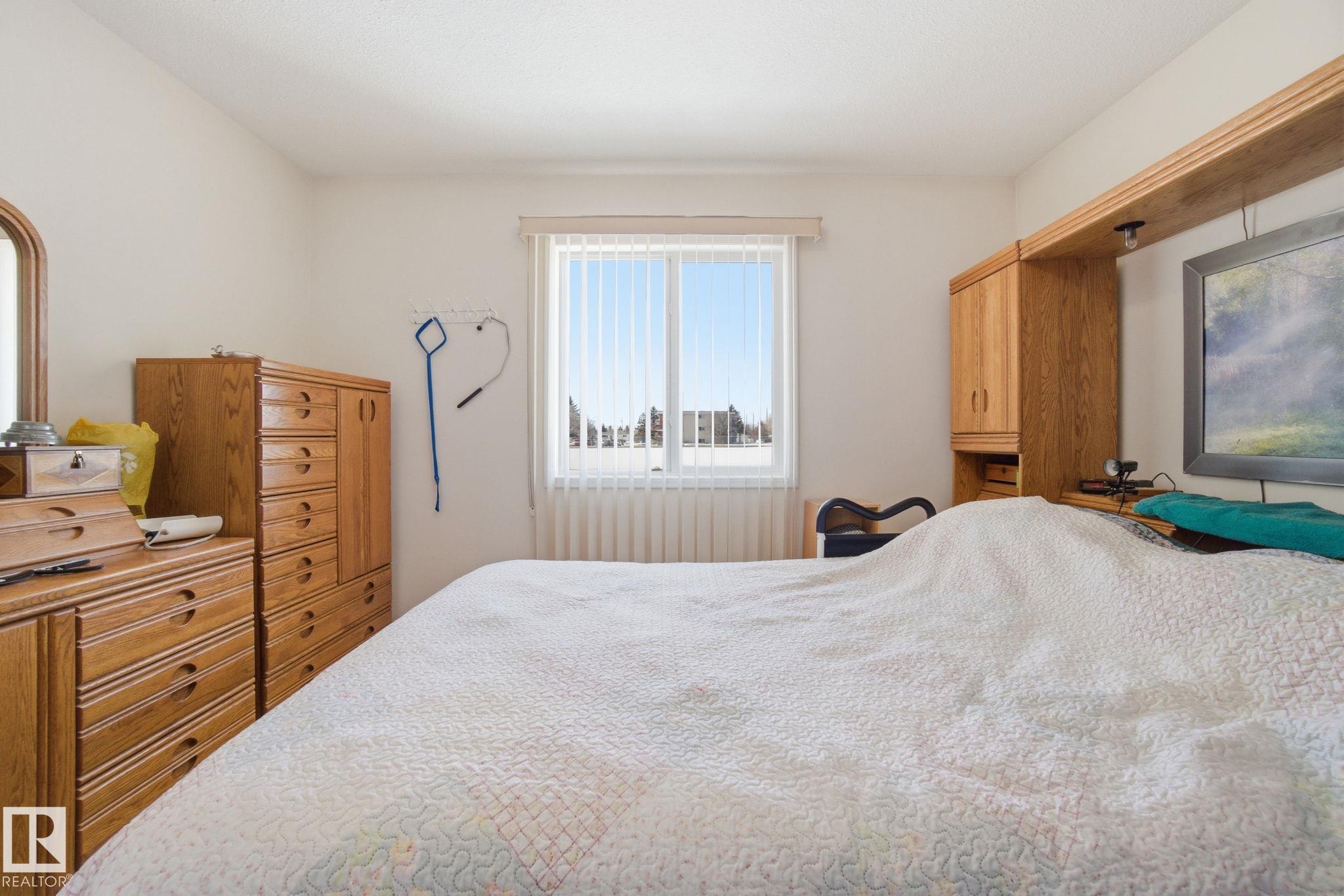 Photo 23 at 56 - 13320 124st NW, Kensington, Edmonton