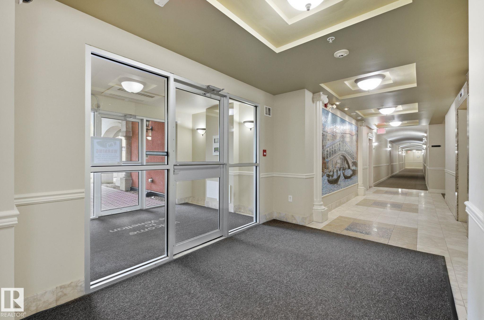 Photo 2 at 406 - 10333 112 Street NW, Wîhkwêntôwin, Edmonton