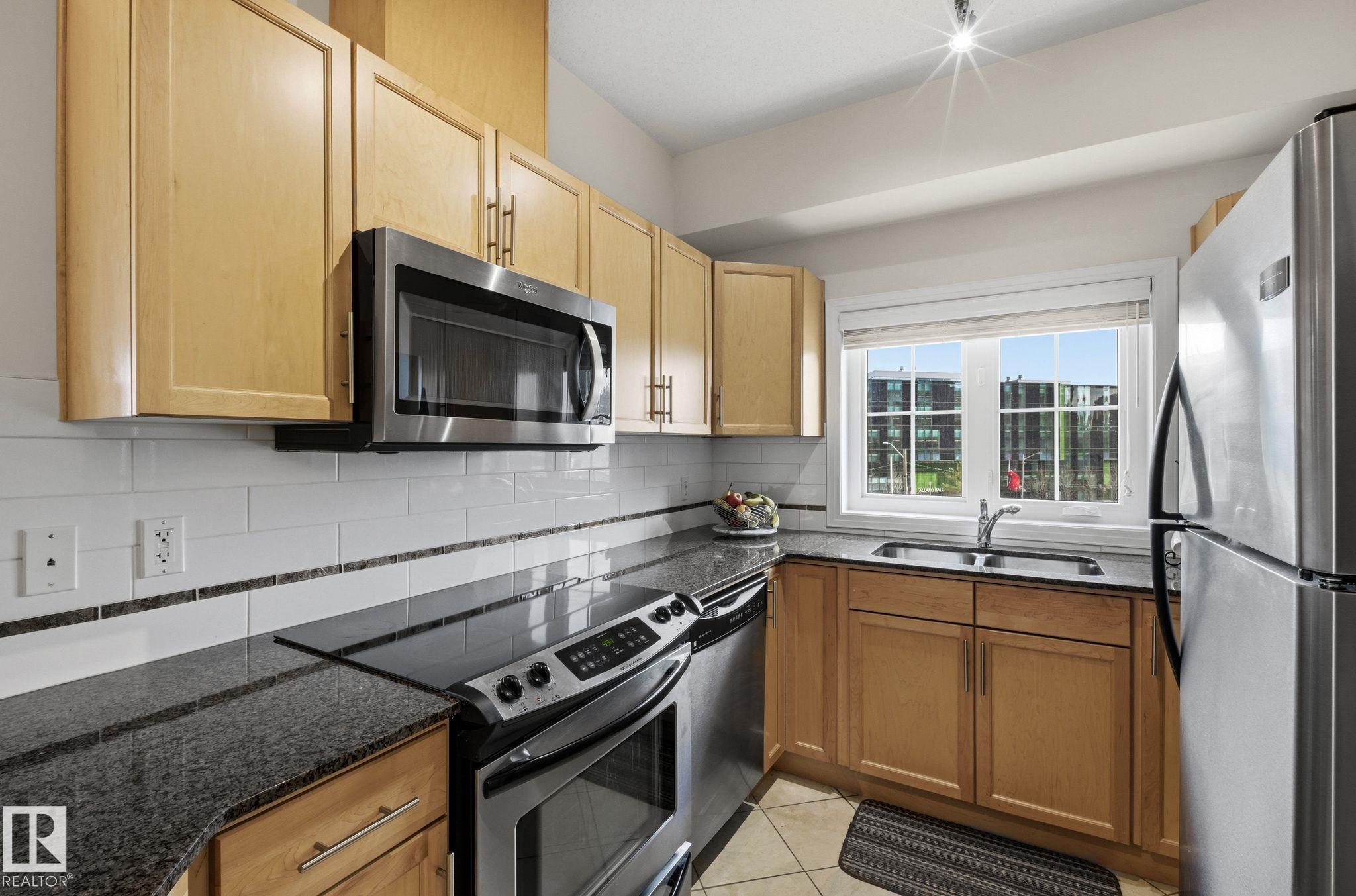 Photo 13 at 406 - 10333 112 Street NW, Wîhkwêntôwin, Edmonton