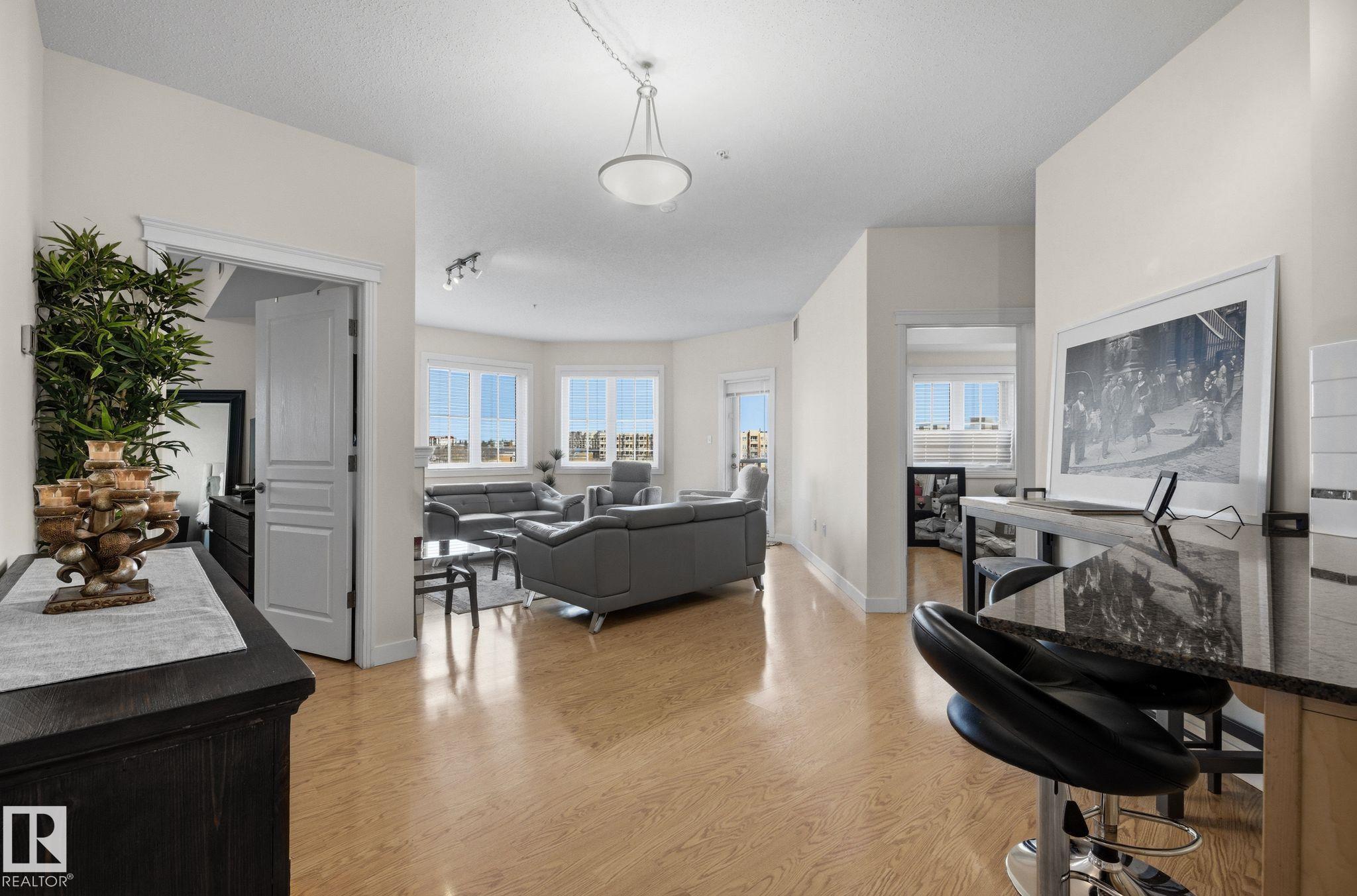 Photo 16 at 406 - 10333 112 Street NW, Wîhkwêntôwin, Edmonton