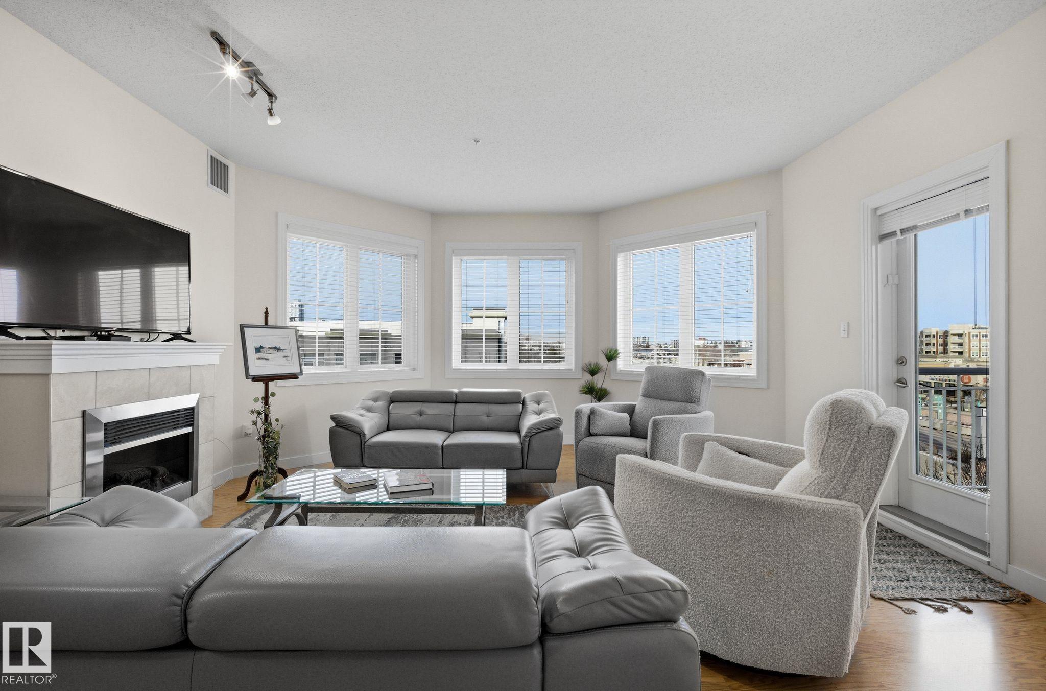 Photo 18 at 406 - 10333 112 Street NW, Wîhkwêntôwin, Edmonton