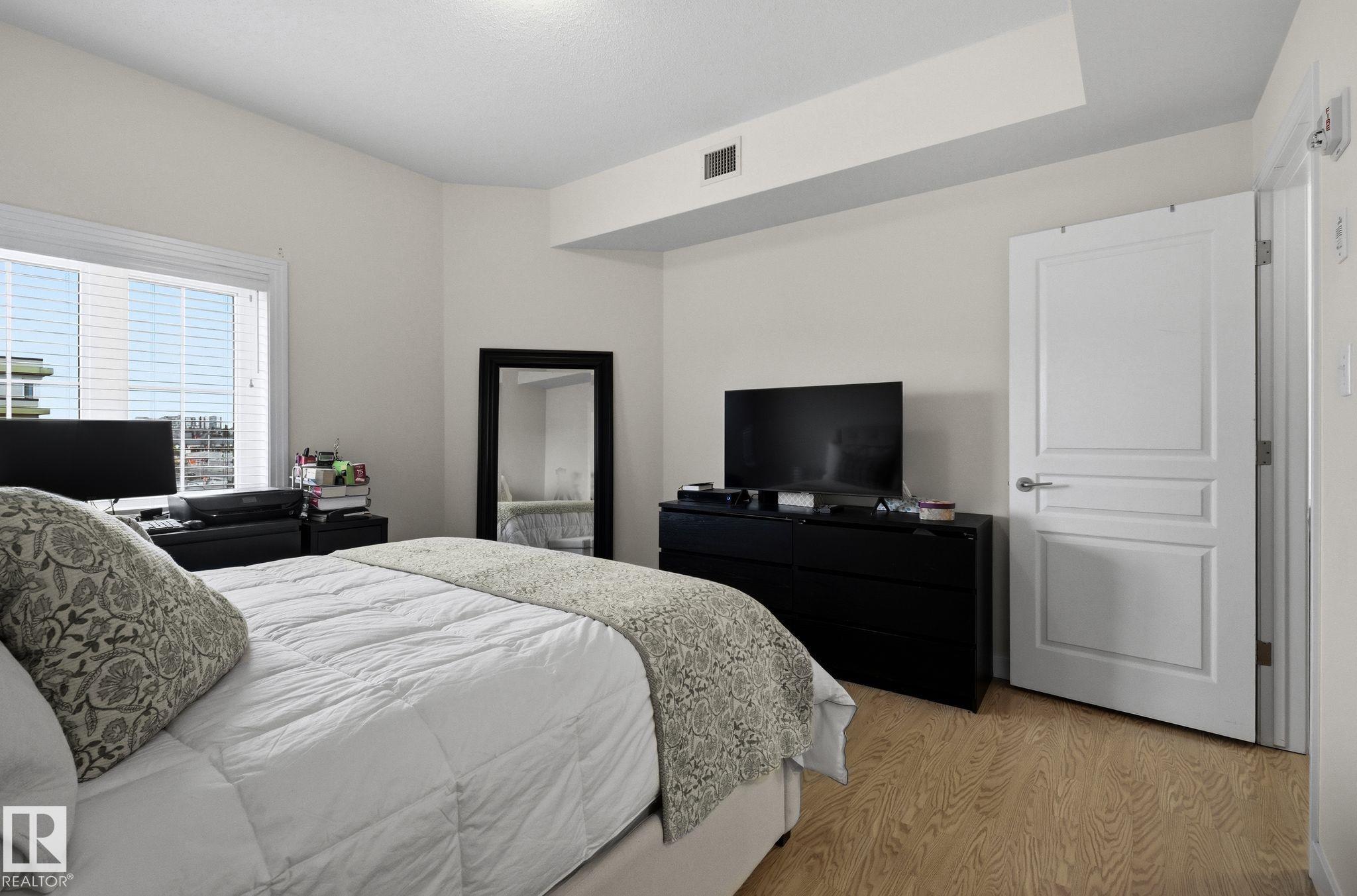 Photo 26 at 406 - 10333 112 Street NW, Wîhkwêntôwin, Edmonton