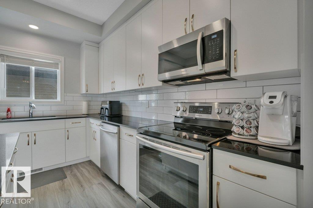 Photo 13 at 2067 Desrochers Drive SW, Desrochers Area, Edmonton