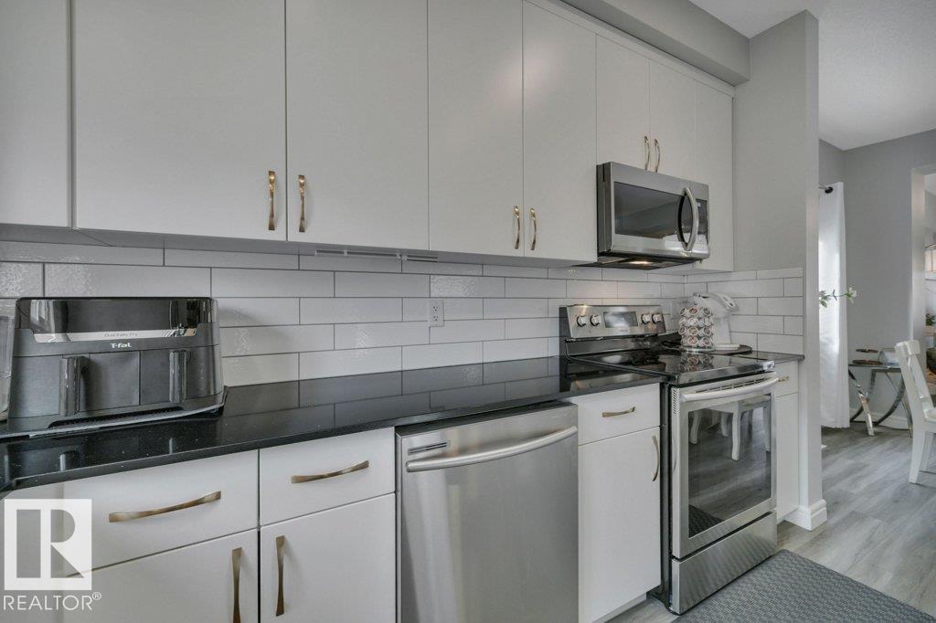 Photo 14 at 2067 Desrochers Drive SW, Desrochers Area, Edmonton