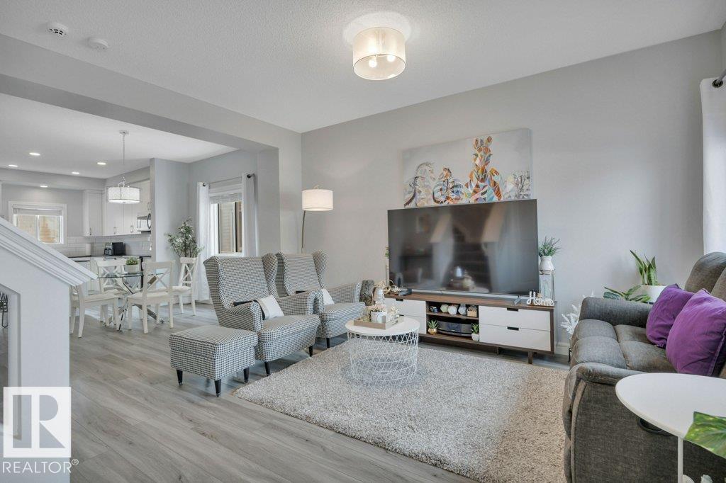 Photo 4 at 2067 Desrochers Drive SW, Desrochers Area, Edmonton