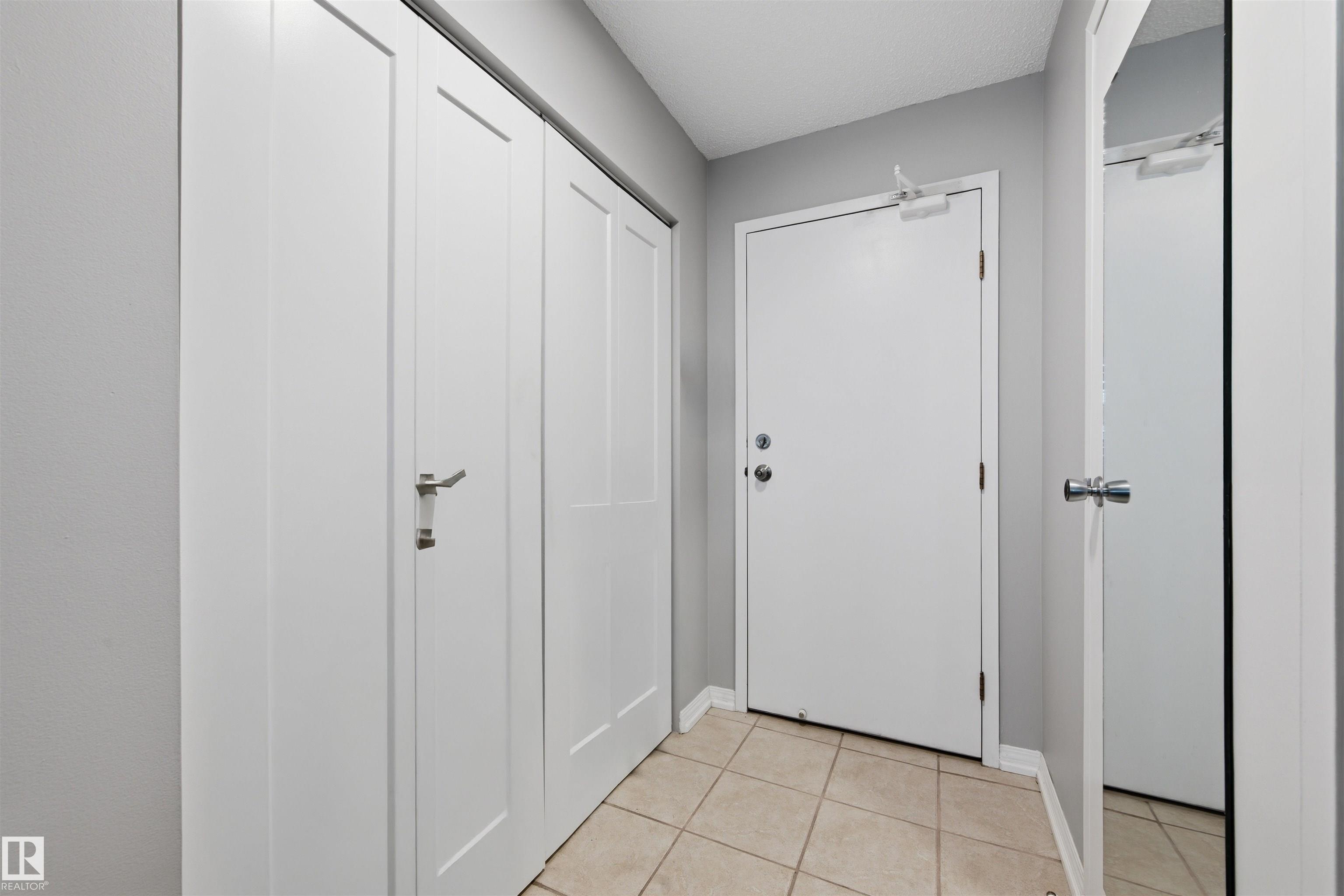 Photo 3 at 504 - 10015 119 Street NW, Wîhkwêntôwin, Edmonton