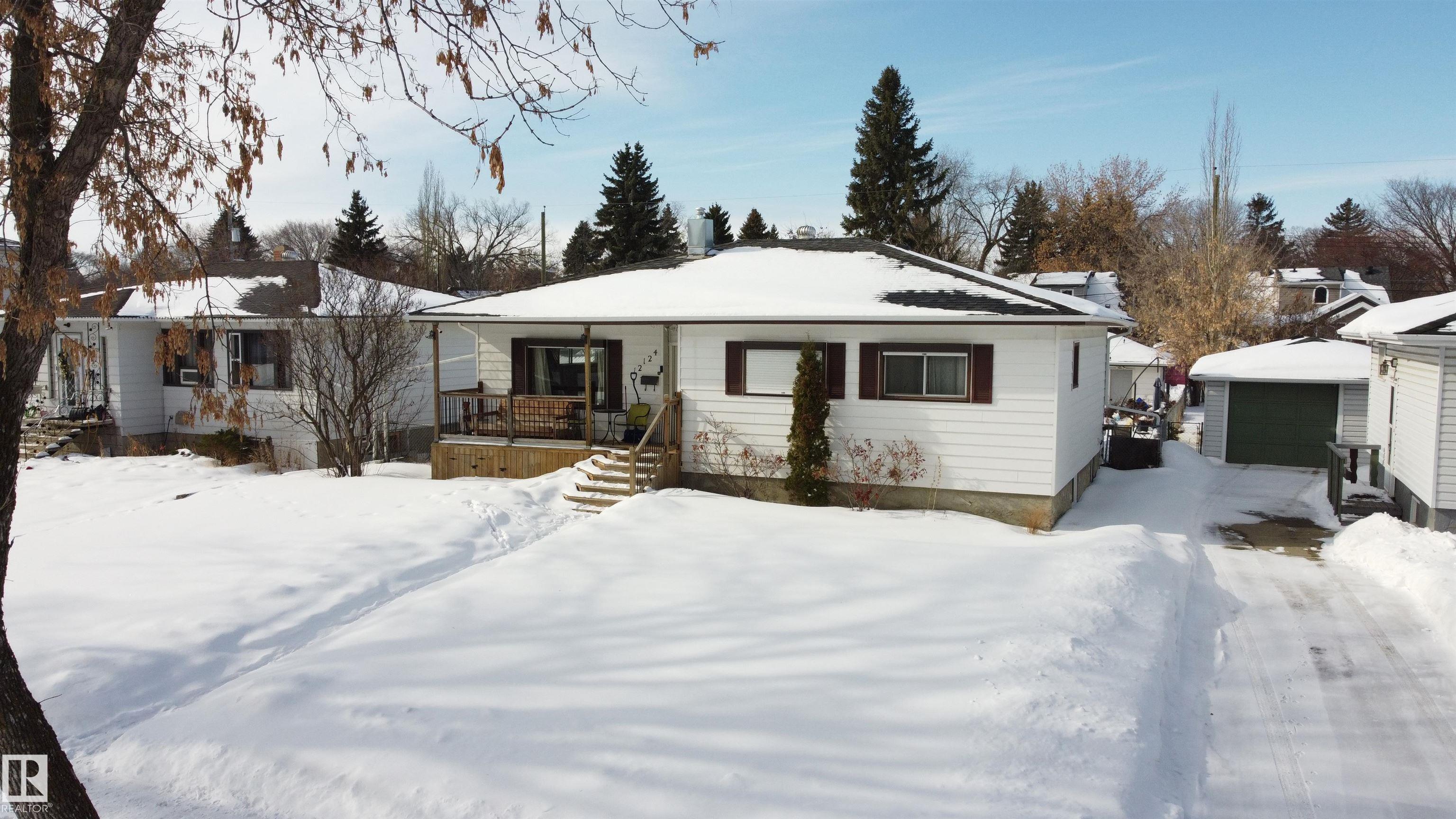 12124 128 Street NW, Sherbrooke, Edmonton photo number 2