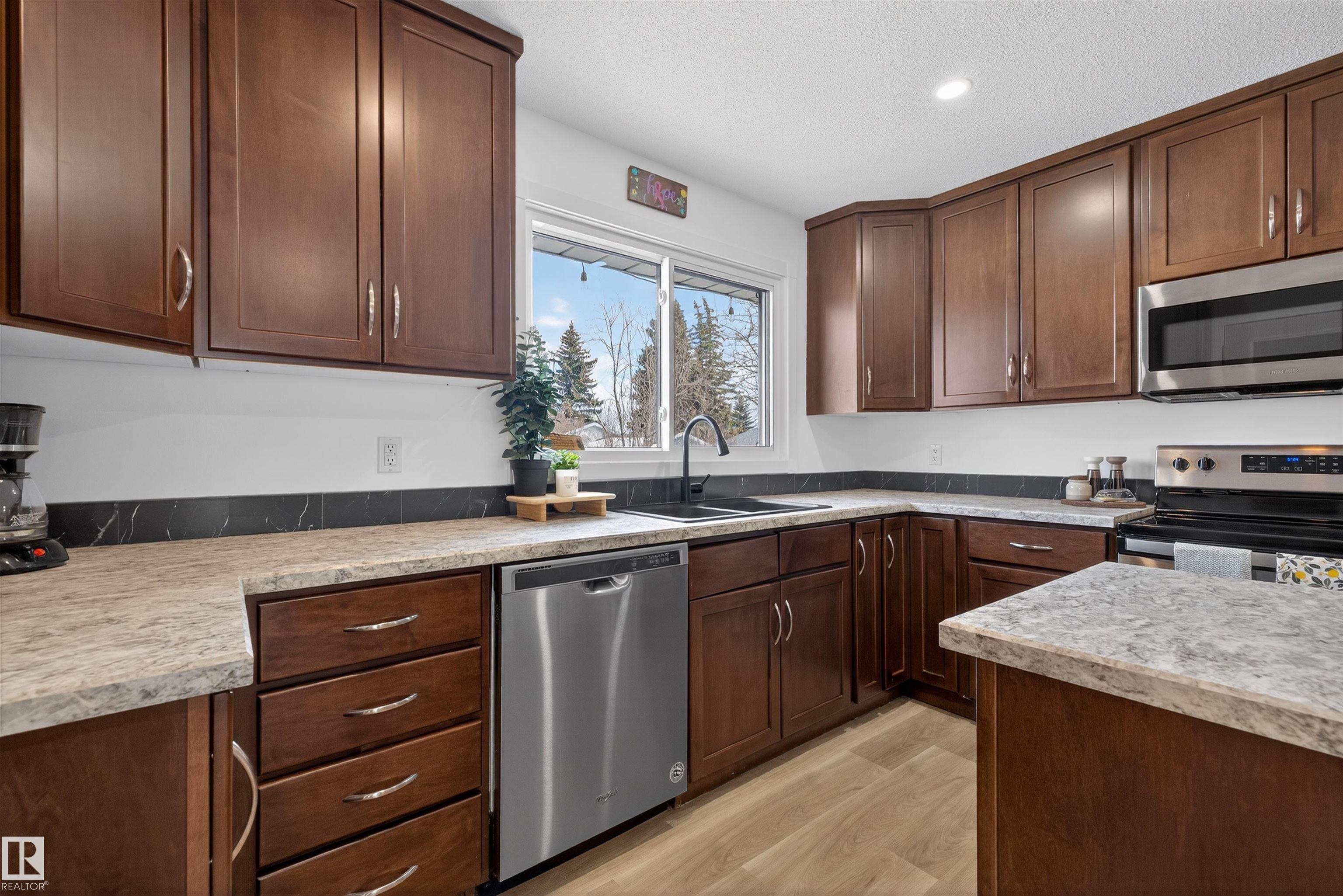 Photo 12 at 48 Glengarry Crescent, Glen Allan, Sherwood Park