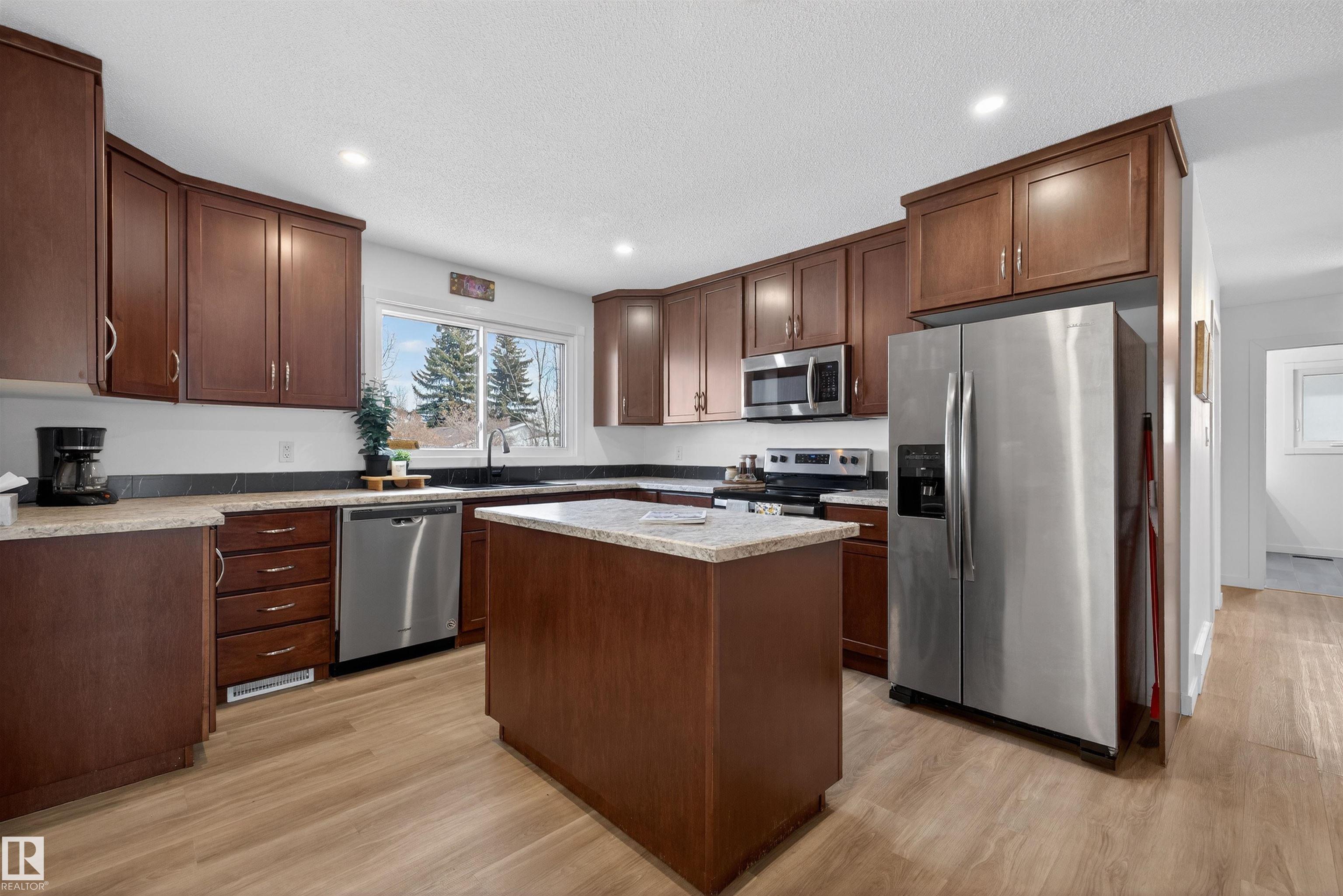 Photo 10 at 48 Glengarry Crescent, Glen Allan, Sherwood Park