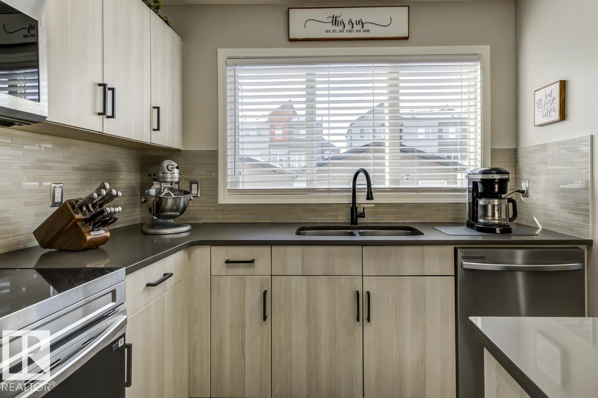 Photo 13 at 4317 Prowse Link SW, Paisley, Edmonton