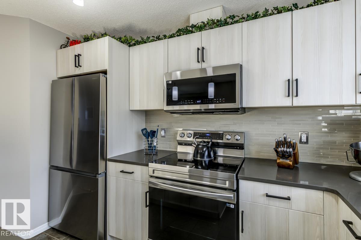 Photo 14 at 4317 Prowse Link SW, Paisley, Edmonton