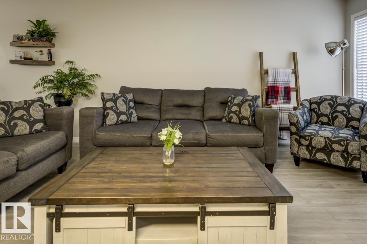 Photo 5 at 4317 Prowse Link SW, Paisley, Edmonton