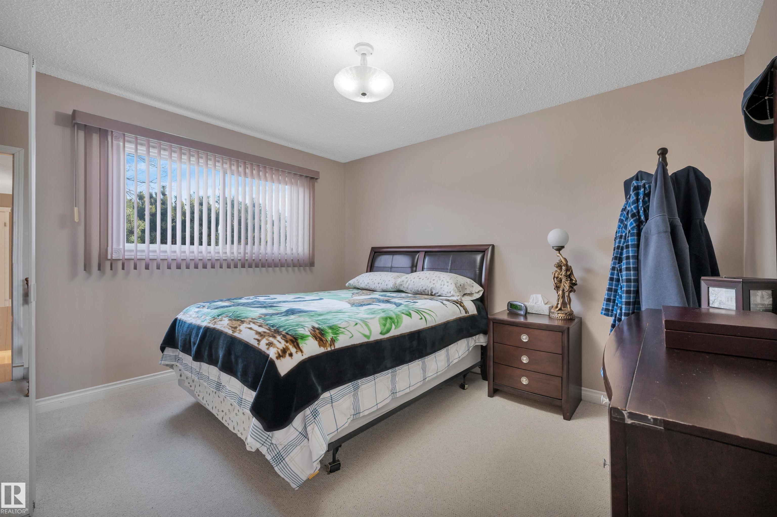 Photo 15 at 12944 28 Street NW, Kernohan, Edmonton