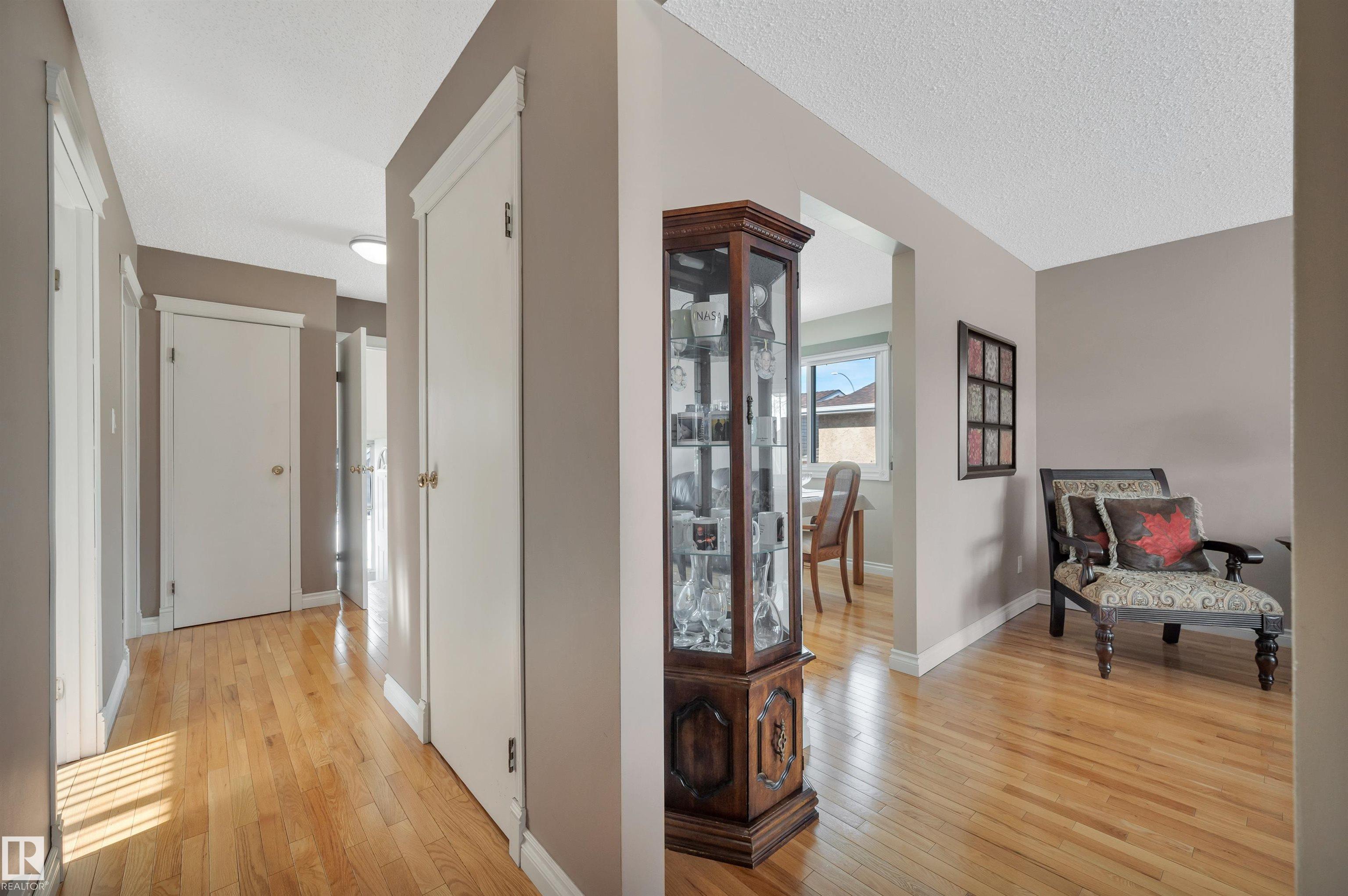 Photo 19 at 12944 28 Street NW, Kernohan, Edmonton