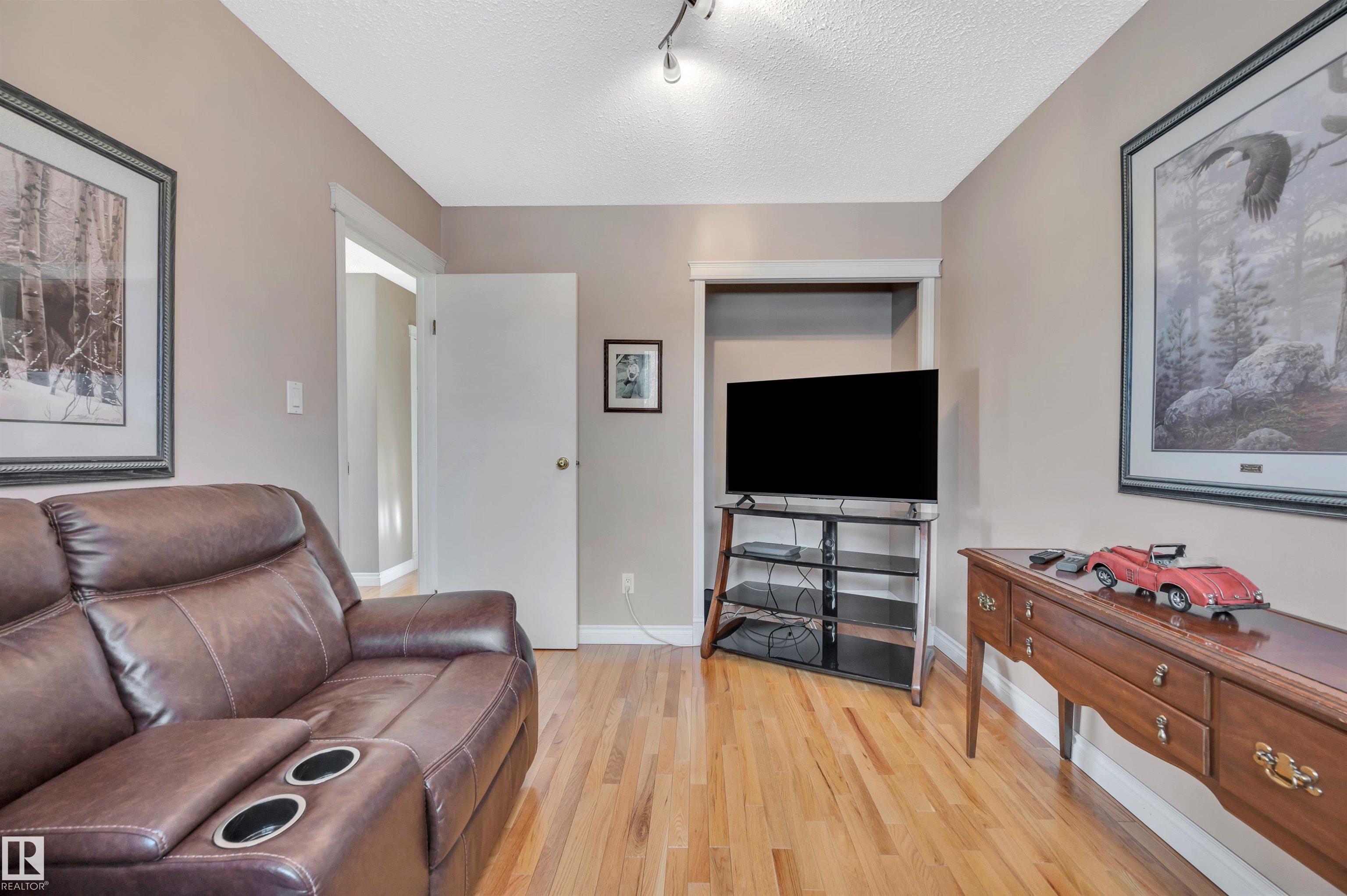 Photo 23 at 12944 28 Street NW, Kernohan, Edmonton