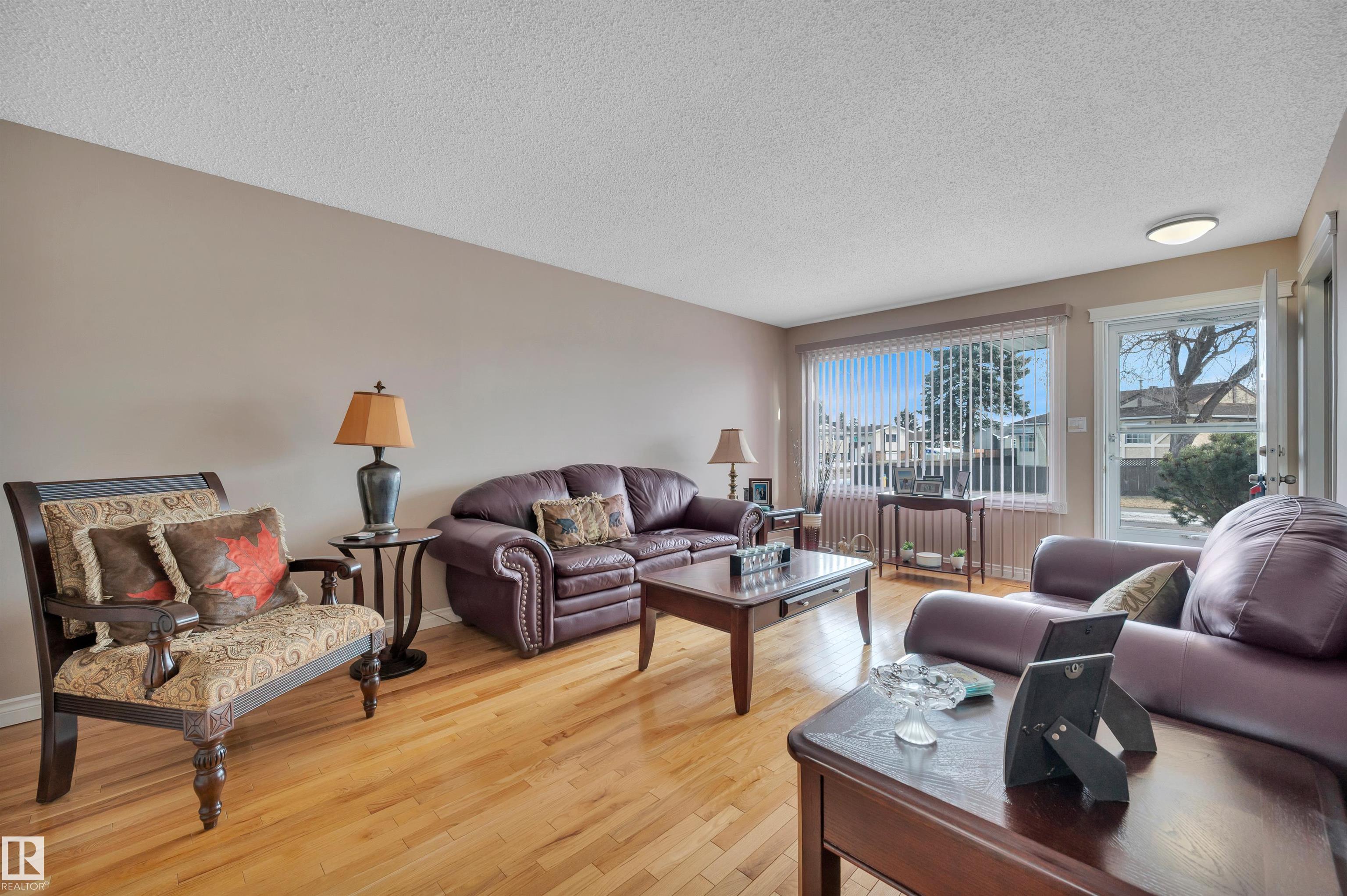 Photo 4 at 12944 28 Street NW, Kernohan, Edmonton