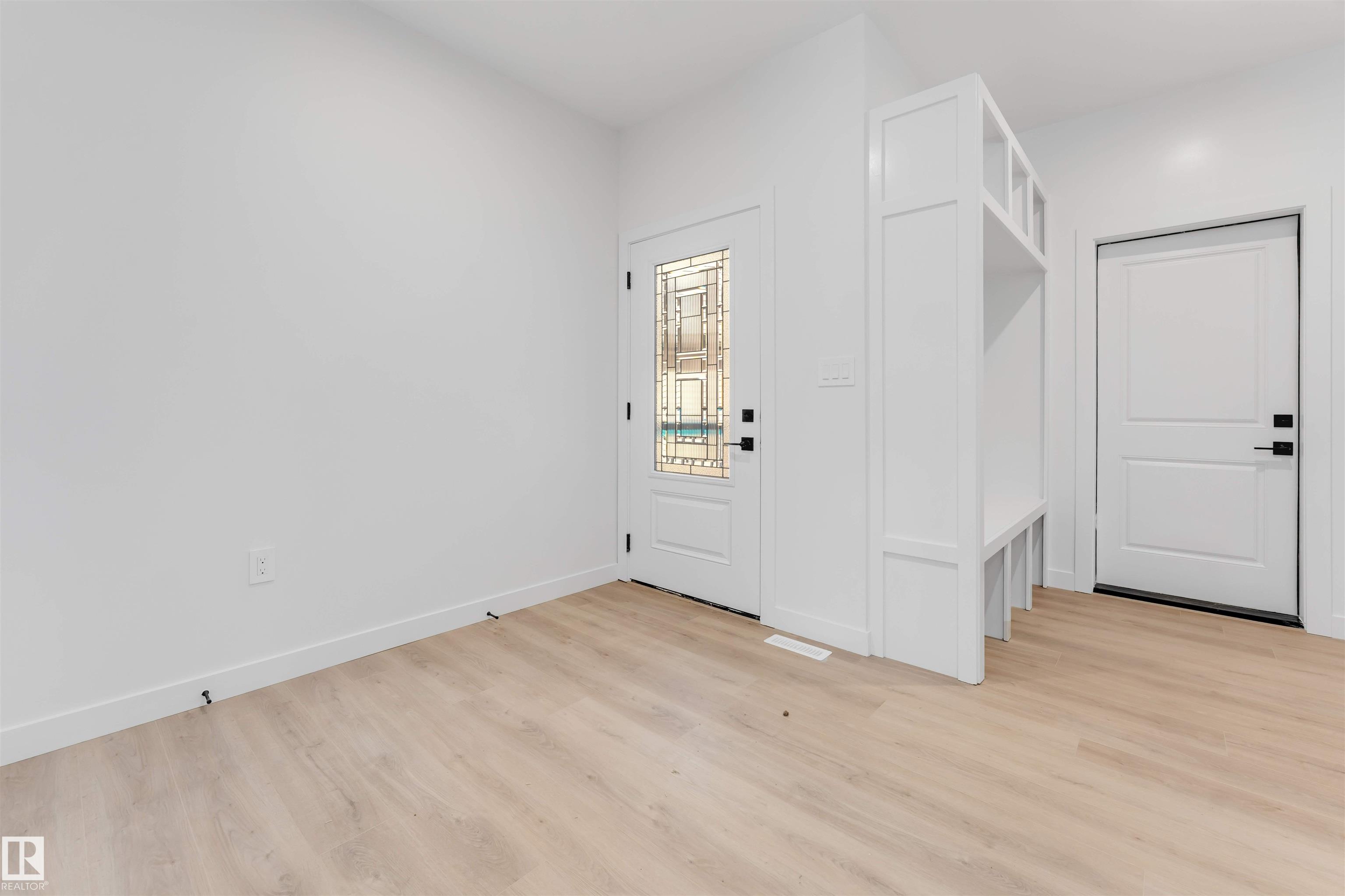 Photo 13 at 13 Trill point(e), Tonewood, Spruce Grove