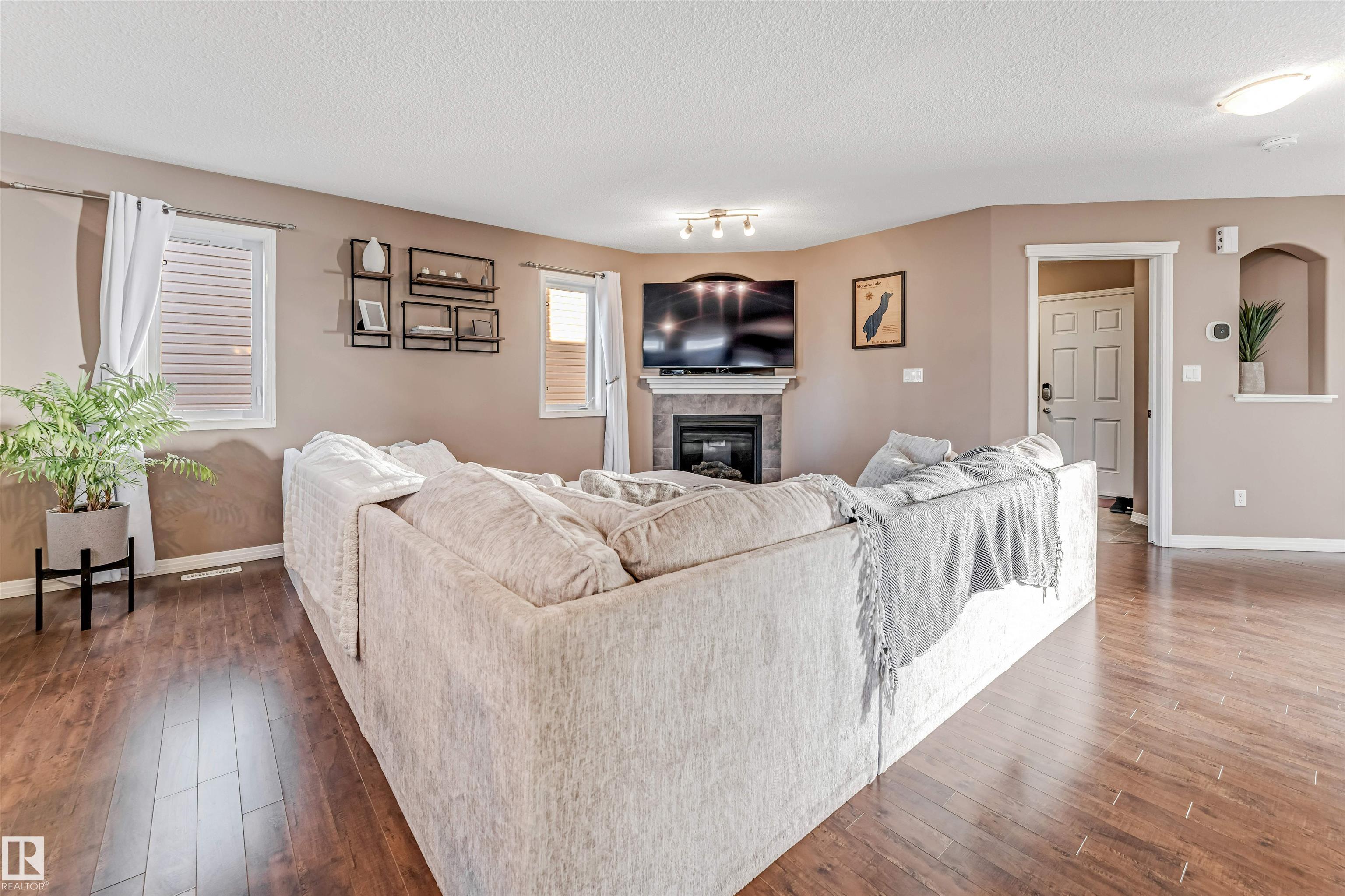 Photo 21 at 66 Rue Montalet, Montalet, Beaumont