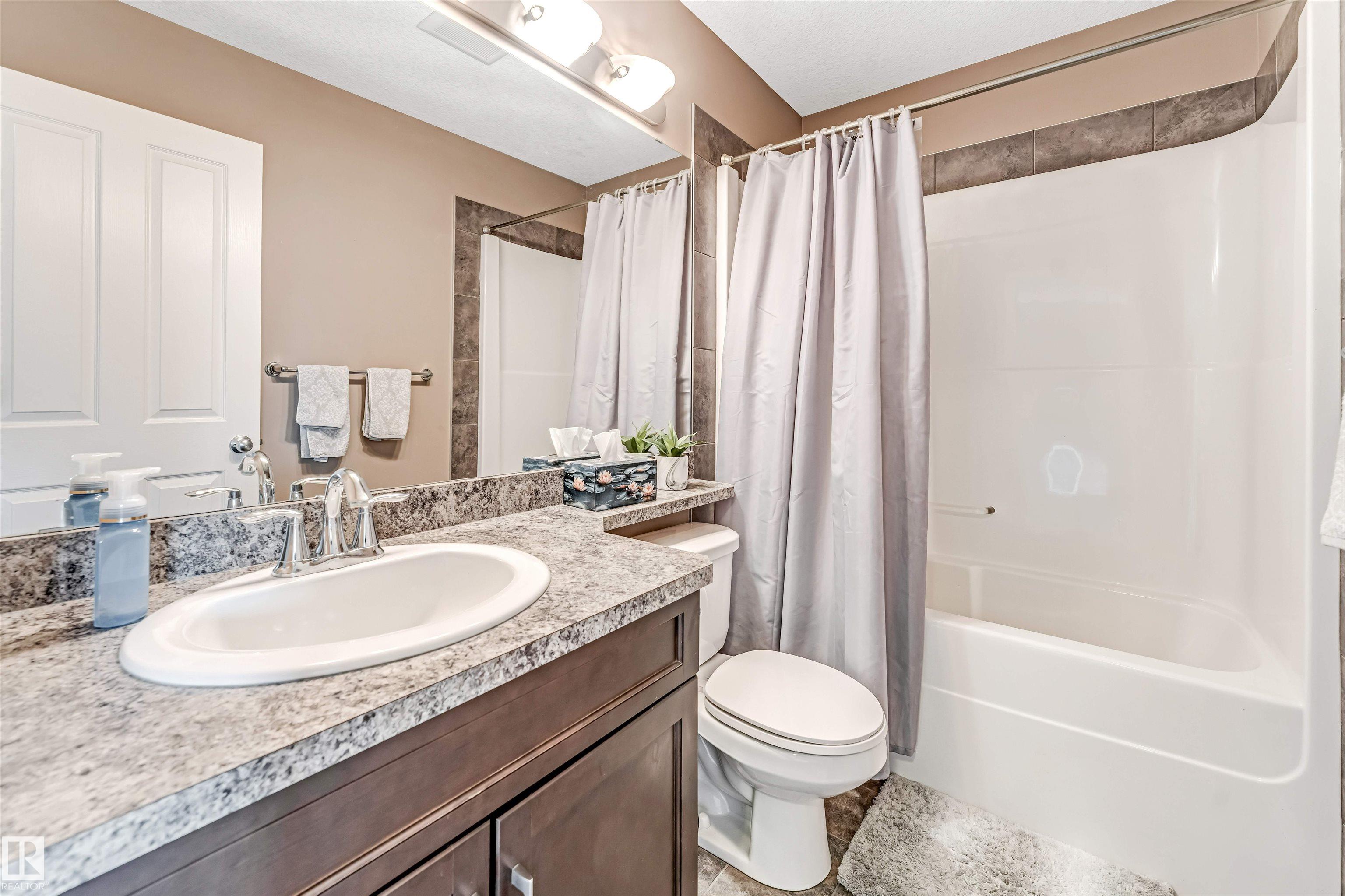 Photo 37 at 66 Rue Montalet, Montalet, Beaumont