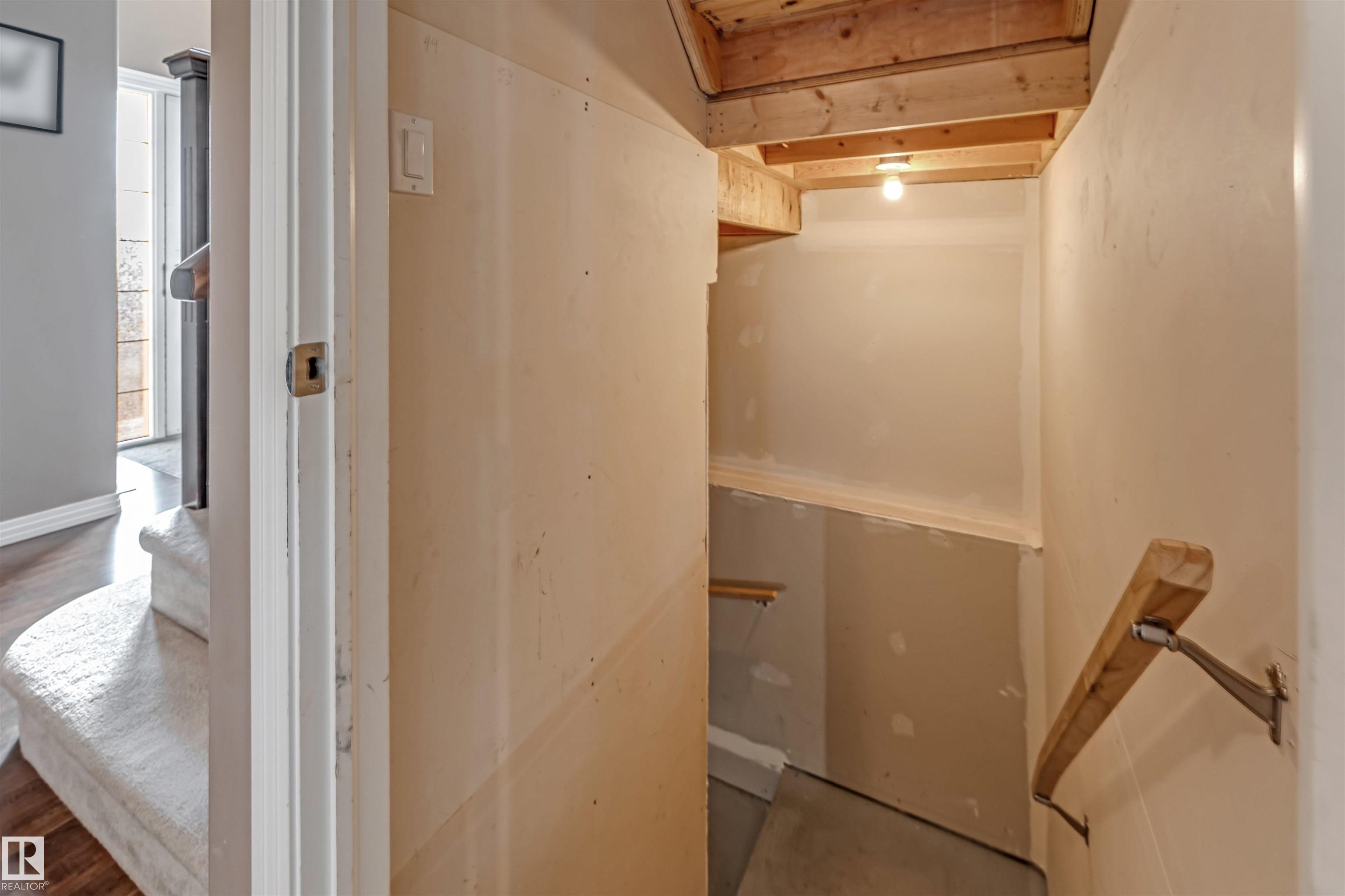 Photo 42 at 66 Rue Montalet, Montalet, Beaumont